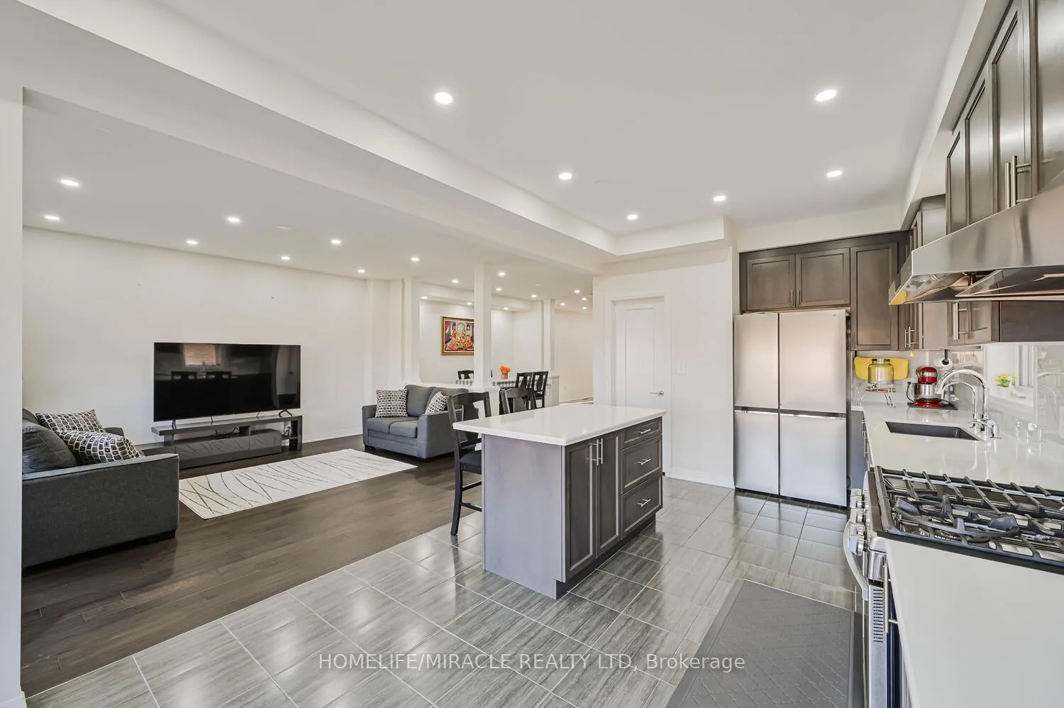 Photo 13 of 160 Cittadella Boulevard, Hamilton, Rural Glanbrook — HOMEH