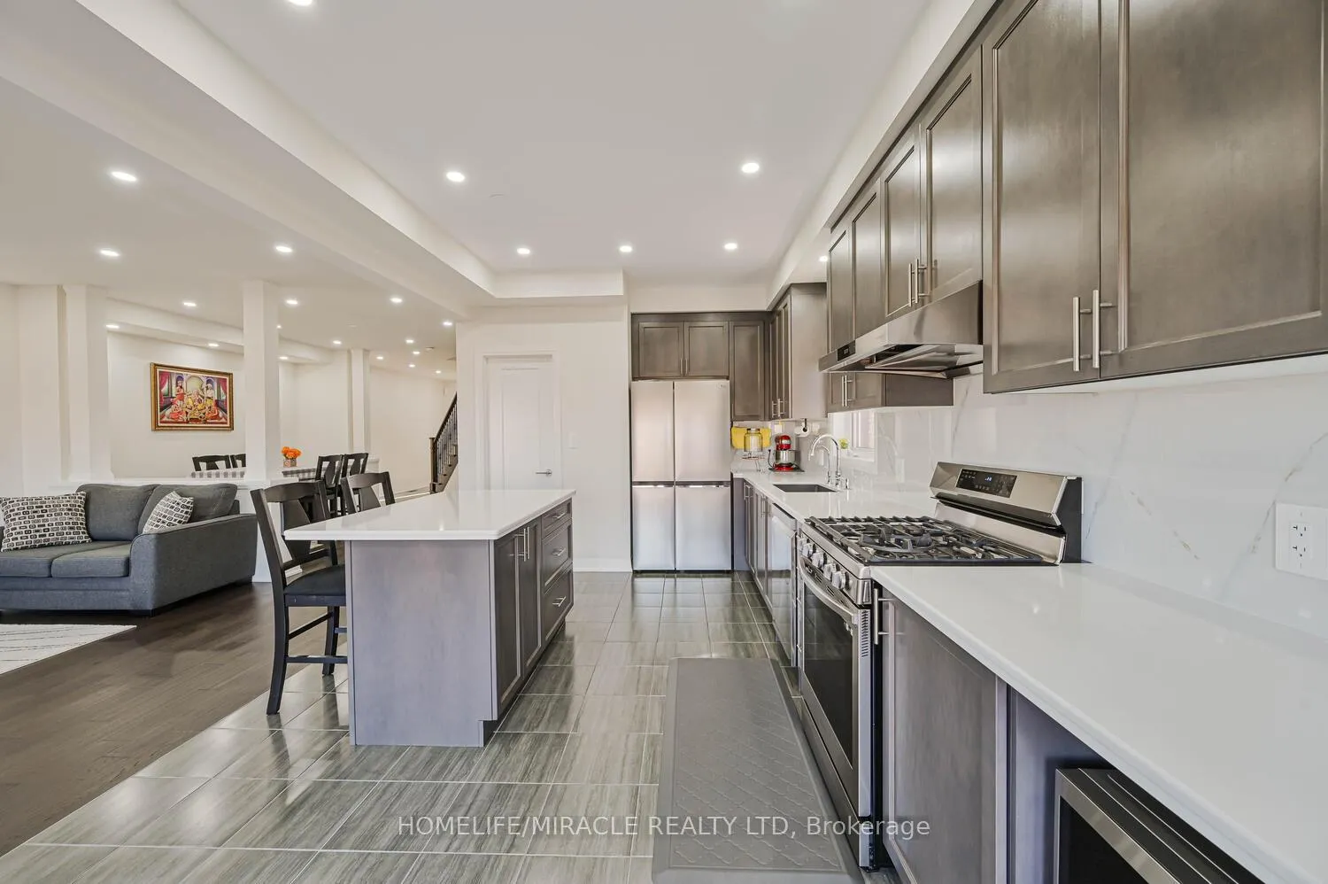Photo 15 of 160 Cittadella Boulevard, Hamilton, Rural Glanbrook — HOMEH