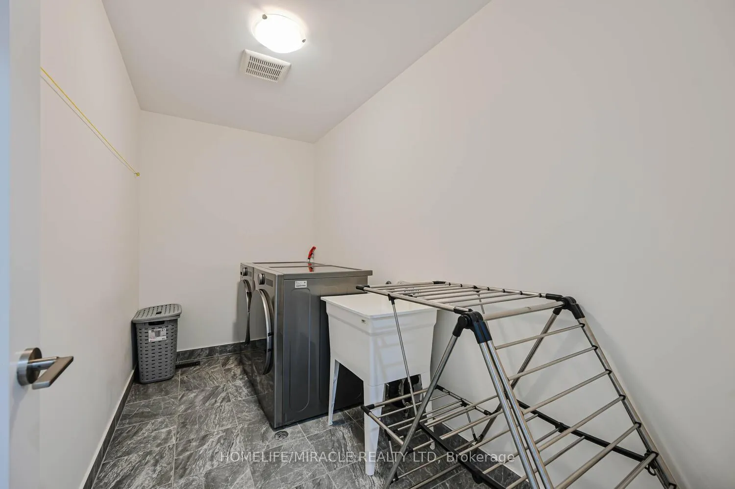 Photo 44 of 160 Cittadella Boulevard, Hamilton, Rural Glanbrook — HOMEH