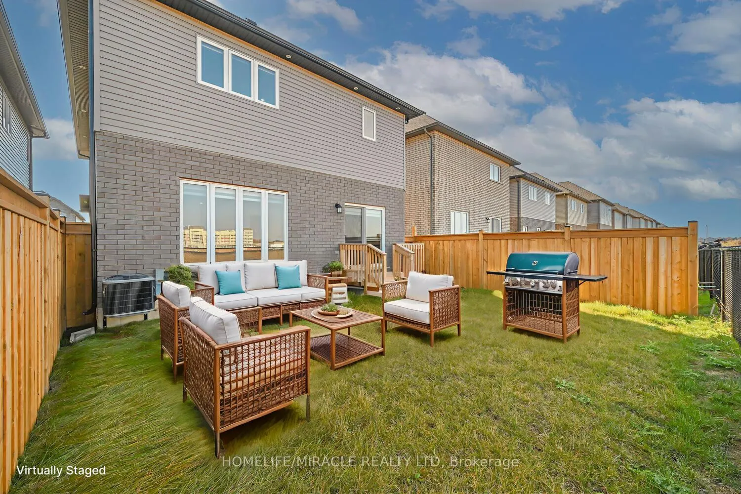 Photo 45 of 160 Cittadella Boulevard, Hamilton, Rural Glanbrook — HOMEH