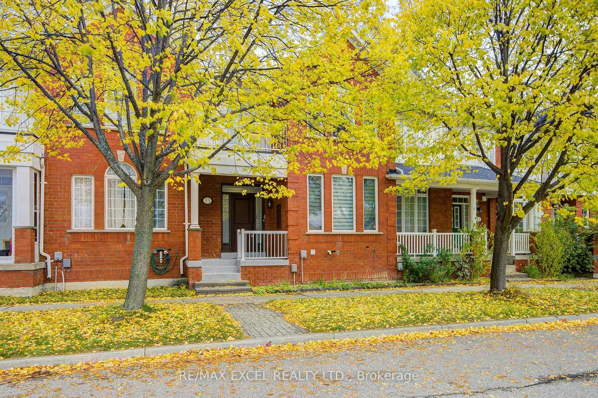 Photo 2 of 13 Sharon Lee Drive, Markham, Berczy — HOMEH