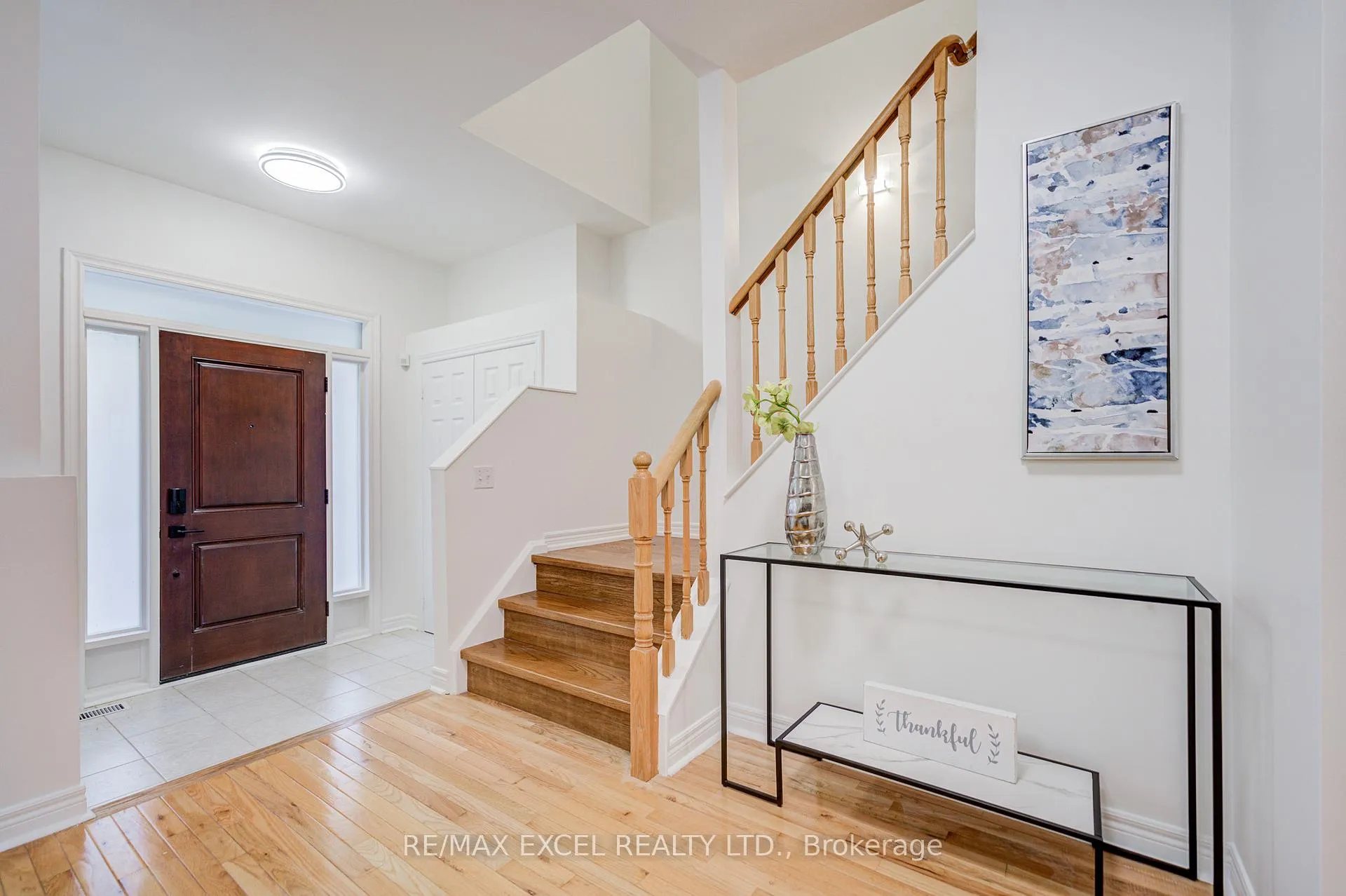 Photo 4 of 13 Sharon Lee Drive, Markham, Berczy — HOMEH