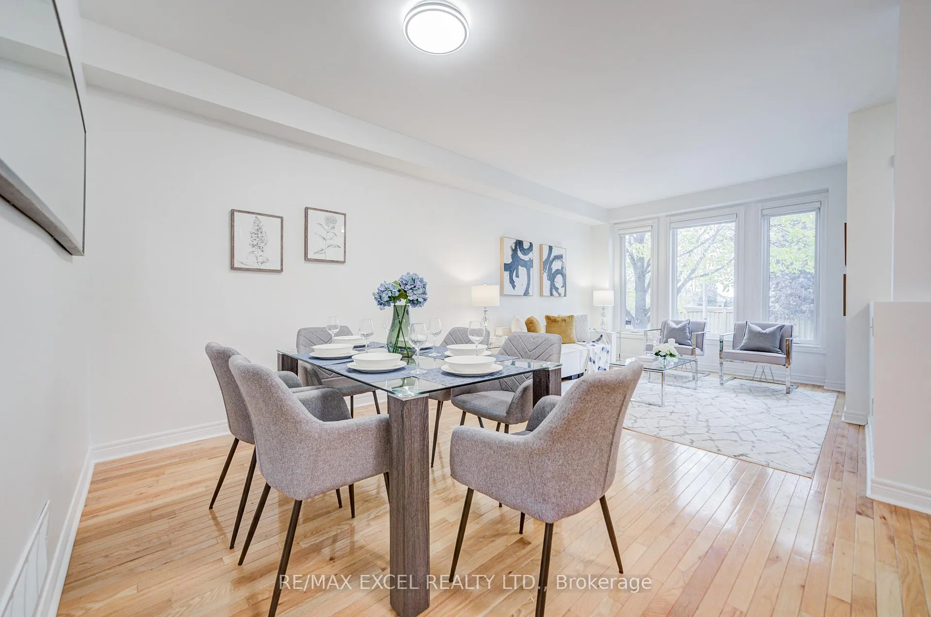 Photo 10 of 13 Sharon Lee Drive, Markham, Berczy — HOMEH