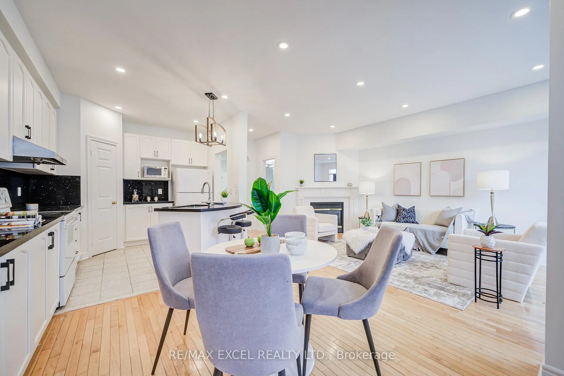 Photo 19 of 13 Sharon Lee Drive, Markham, Berczy — HOMEH