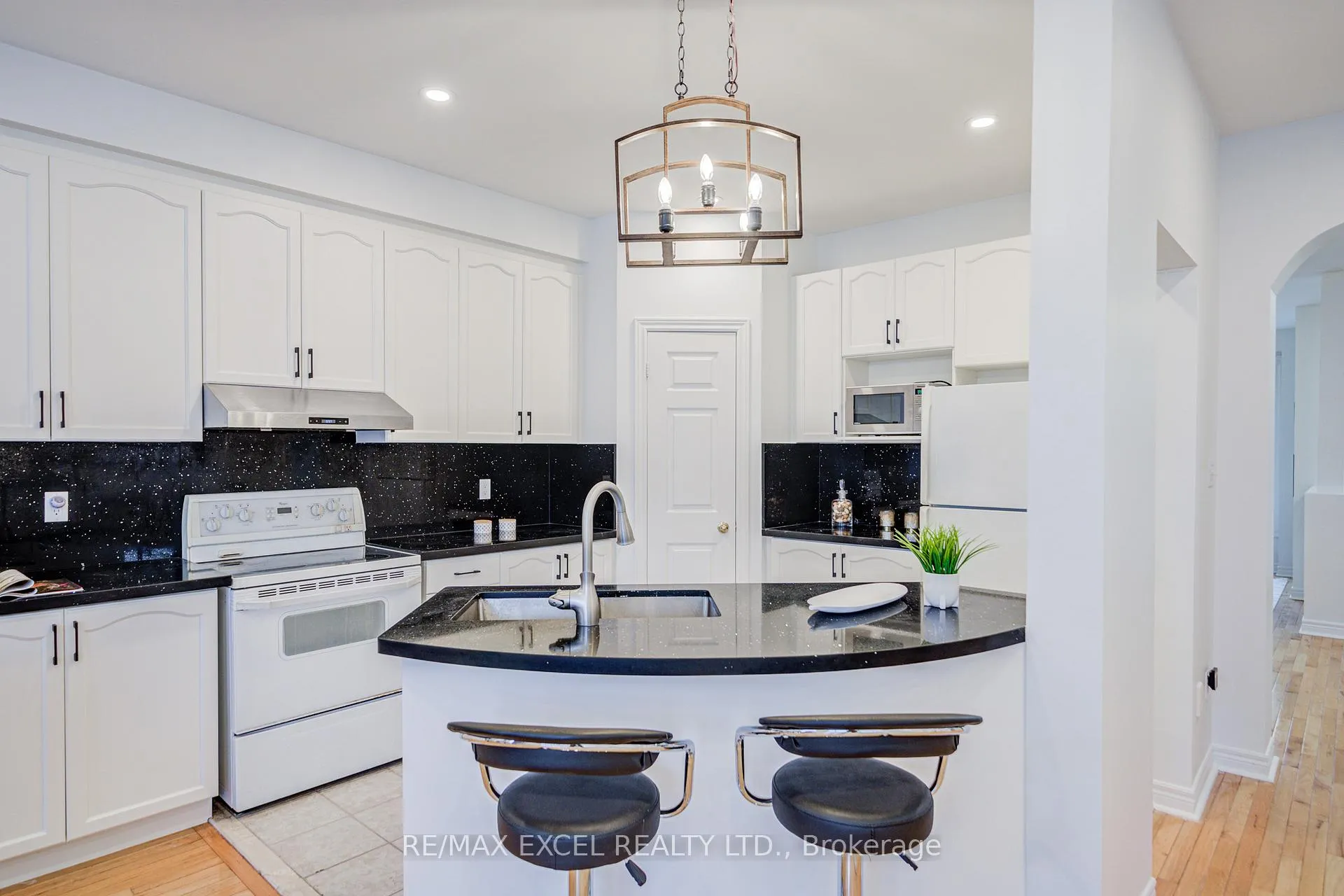 Photo 20 of 13 Sharon Lee Drive, Markham, Berczy — HOMEH