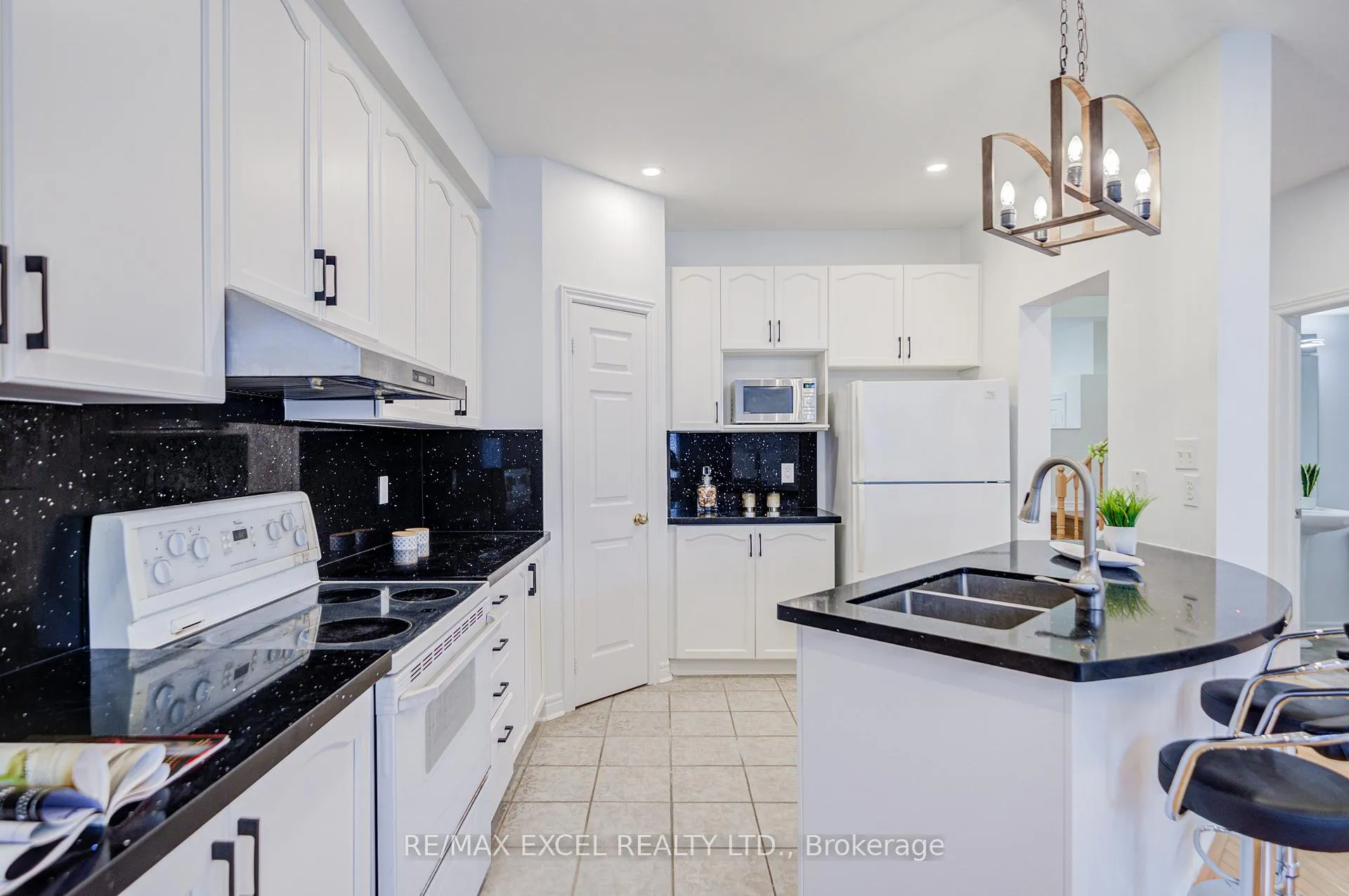 Photo 22 of 13 Sharon Lee Drive, Markham, Berczy — HOMEH