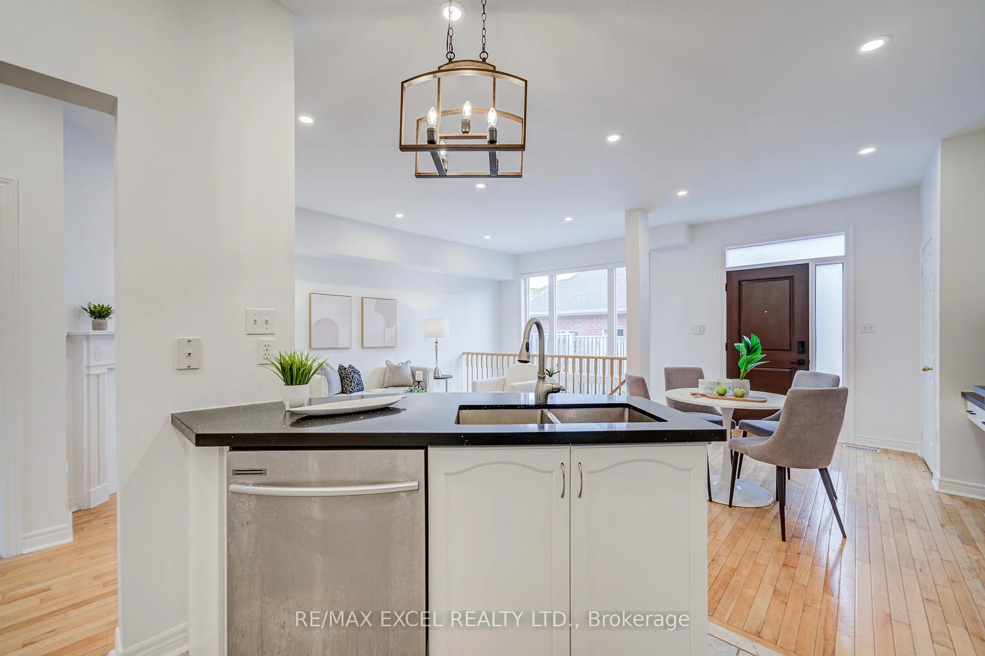 Photo 25 of 13 Sharon Lee Drive, Markham, Berczy — HOMEH