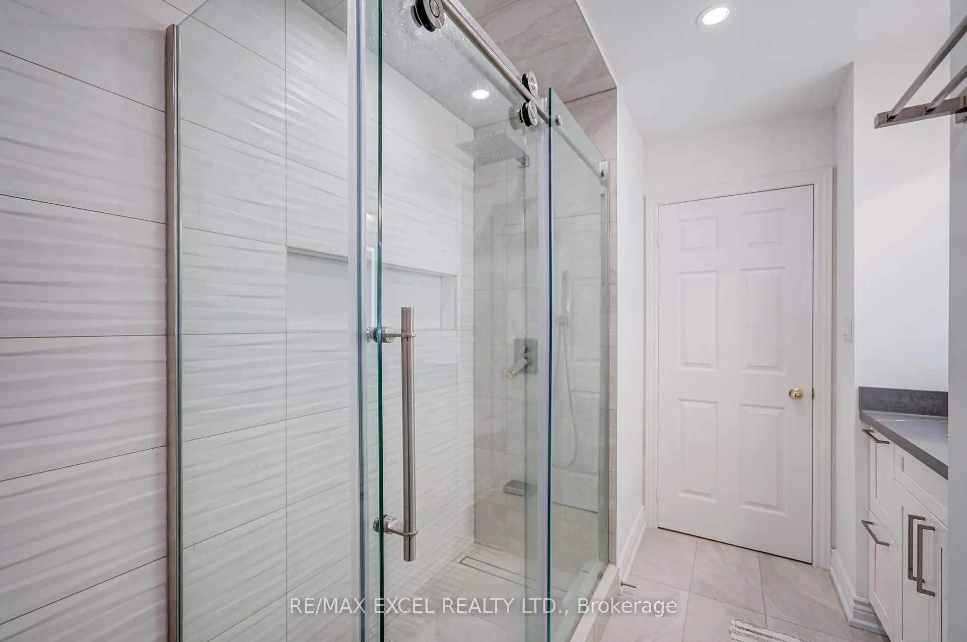 Photo 38 of 13 Sharon Lee Drive, Markham, Berczy — HOMEH