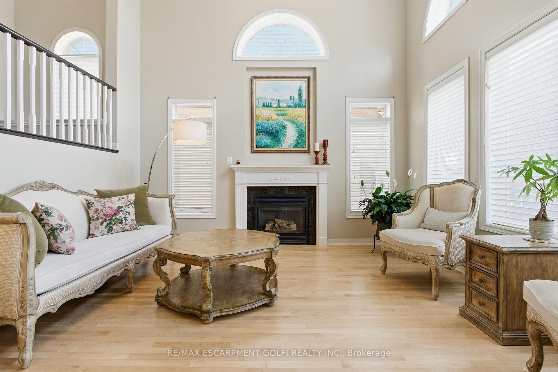 Photo 7 of 57 Yorkshire Drive, Hamilton, Meadowlands — HOMEH