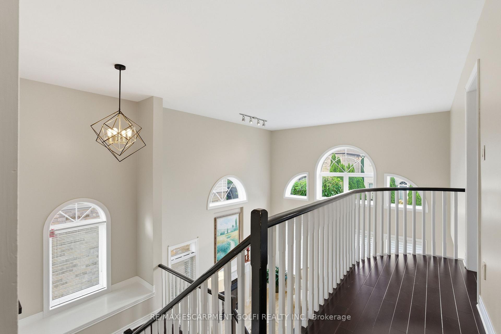 Photo 16 of 57 Yorkshire Drive, Hamilton, Meadowlands — HOMEH