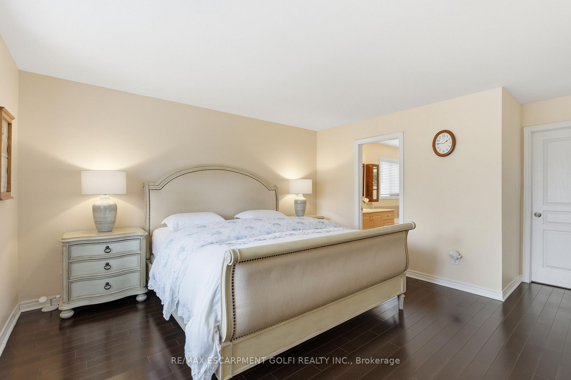 Photo 17 of 57 Yorkshire Drive, Hamilton, Meadowlands — HOMEH