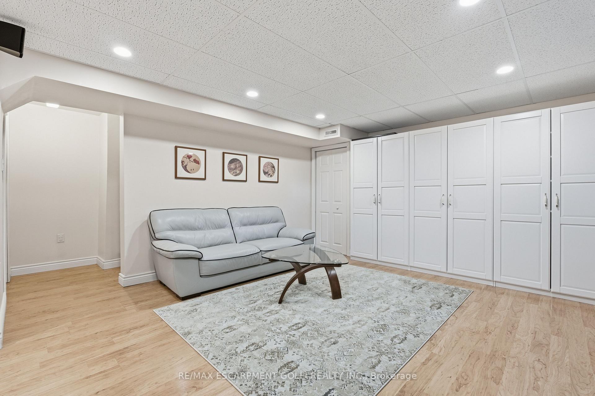 Photo 25 of 57 Yorkshire Drive, Hamilton, Meadowlands — HOMEH