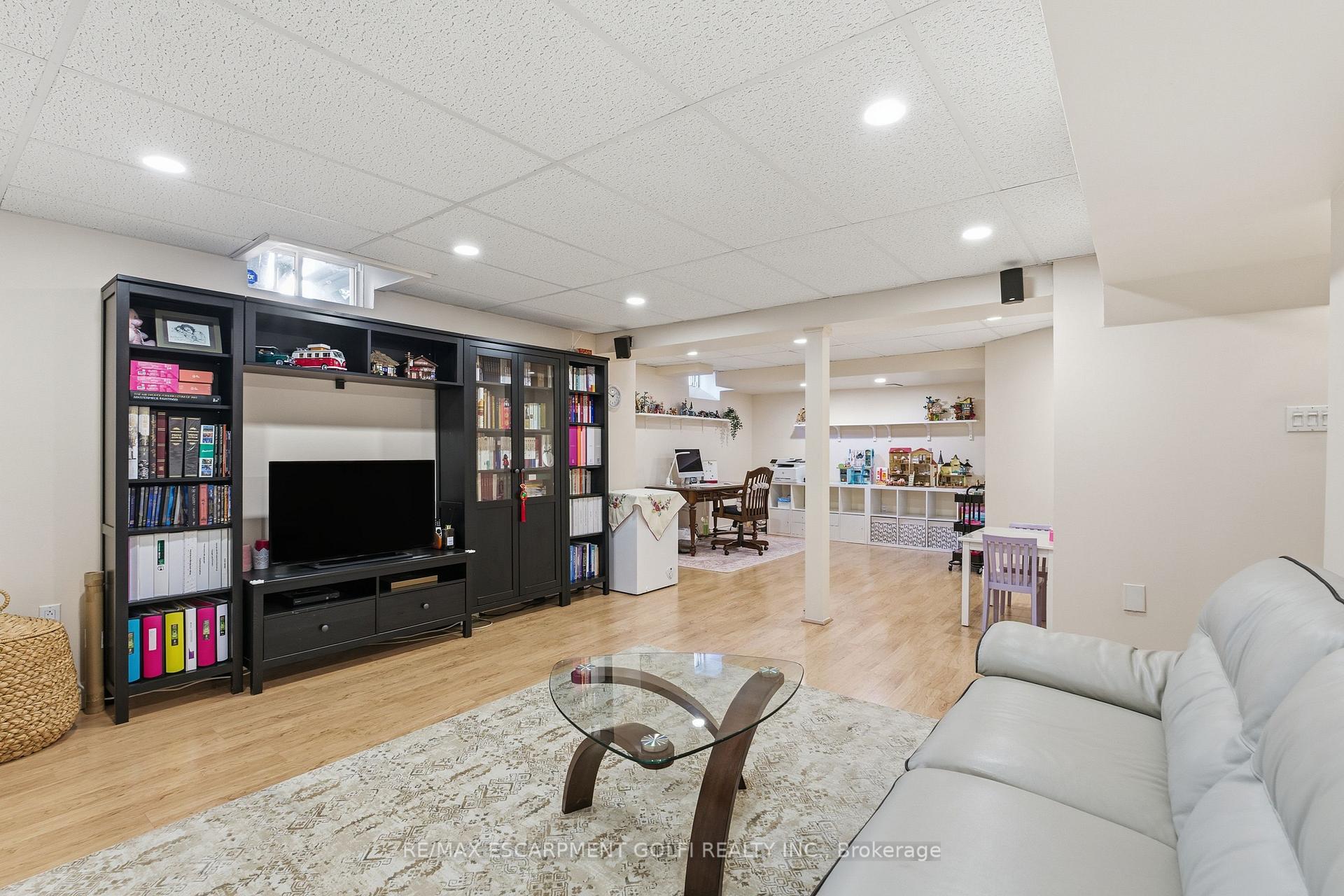 Photo 27 of 57 Yorkshire Drive, Hamilton, Meadowlands — HOMEH