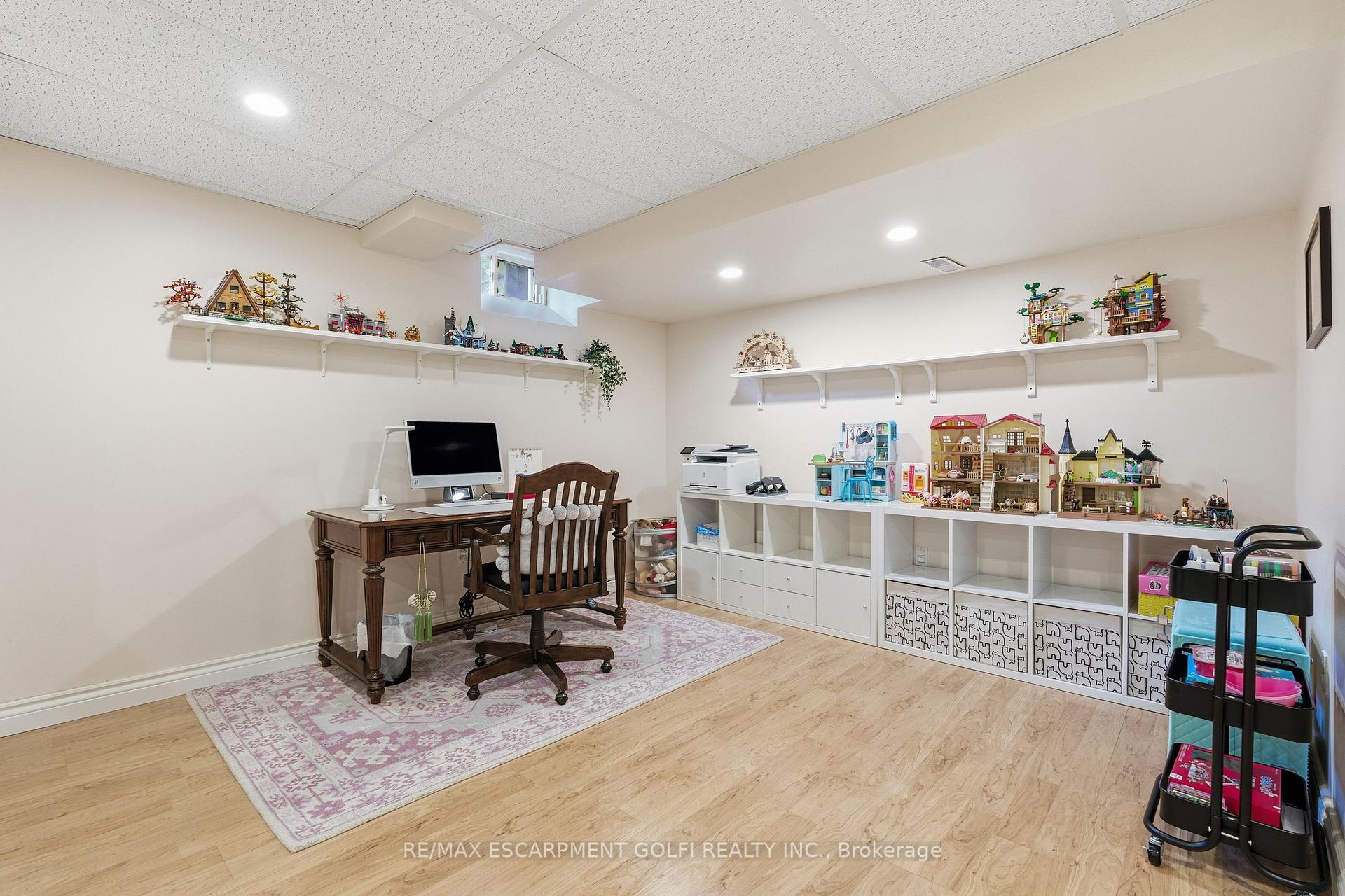 Photo 28 of 57 Yorkshire Drive, Hamilton, Meadowlands — HOMEH