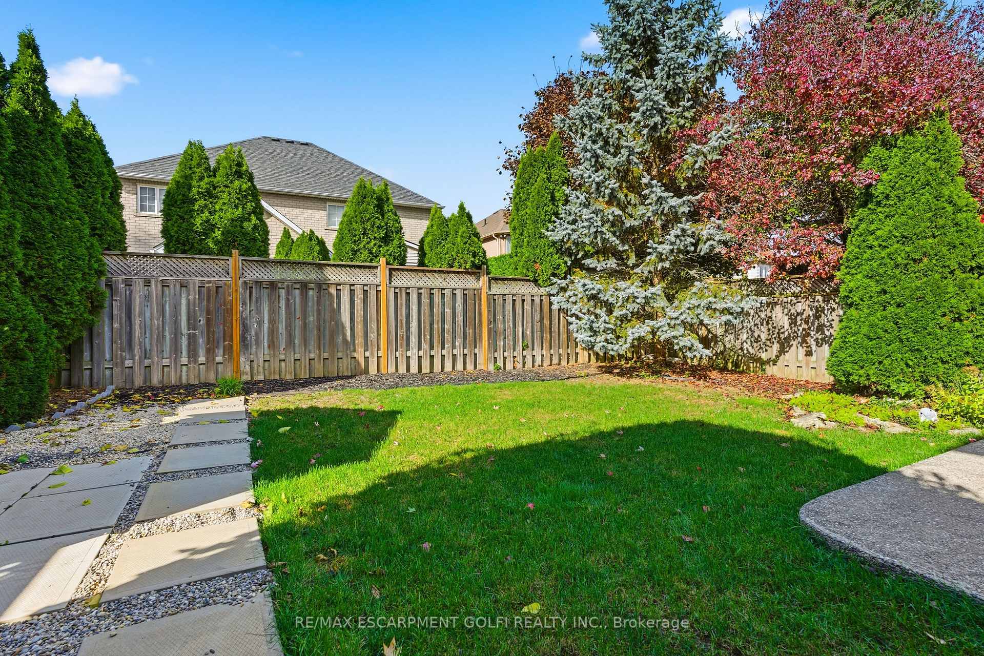 Photo 31 of 57 Yorkshire Drive, Hamilton, Meadowlands — HOMEH