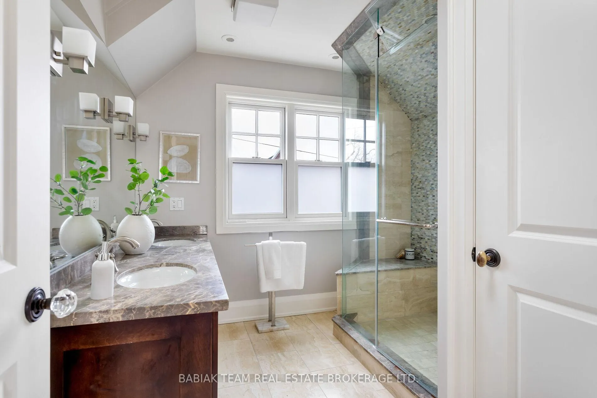Photo 33 of 355 Windermere Avenue, Toronto, High Park-Swansea — HOMEH