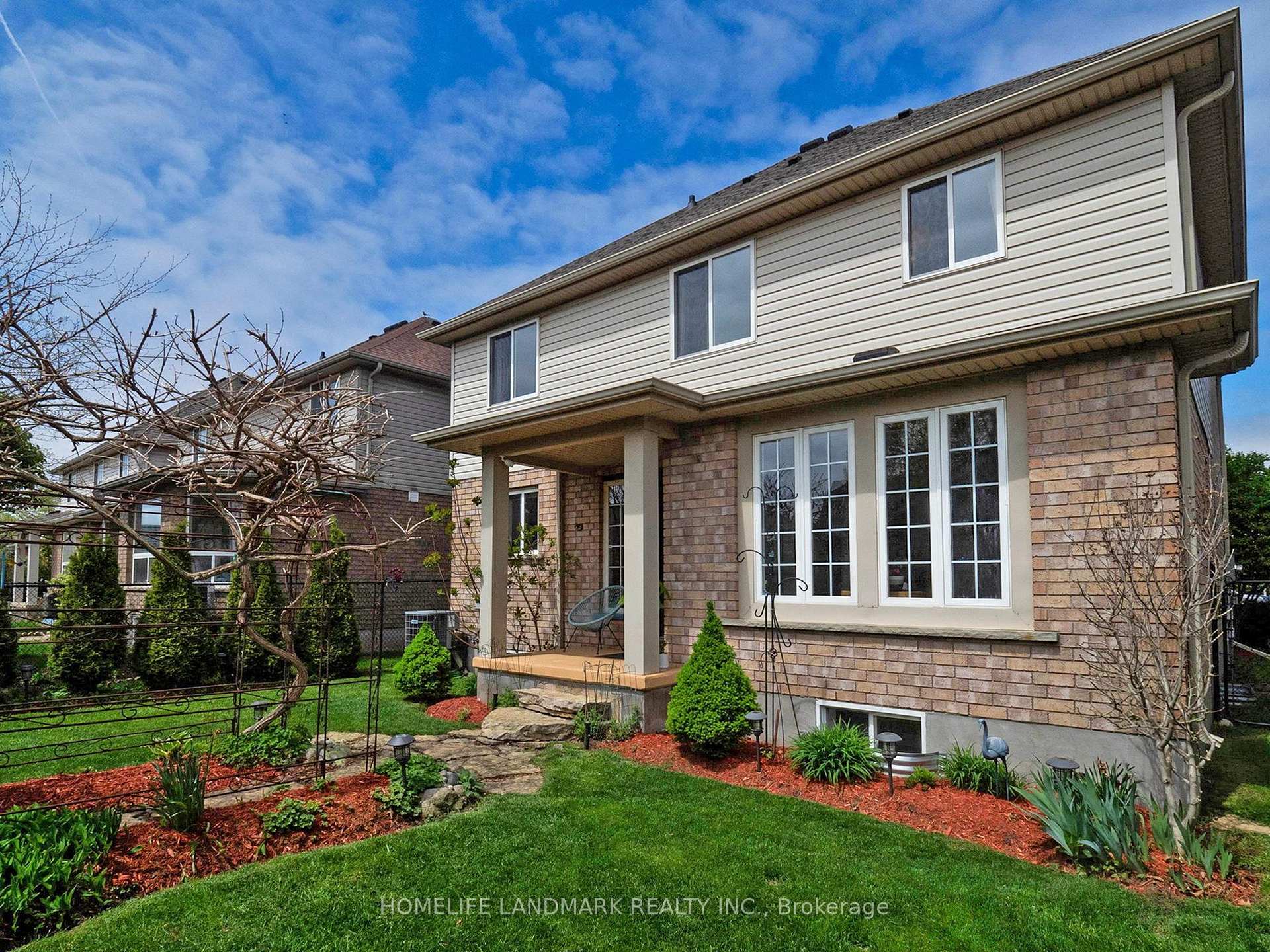 Photo 5 of 79 Clairfields Drive E, Guelph, Pineridge/Westminster Woods — HOMEH