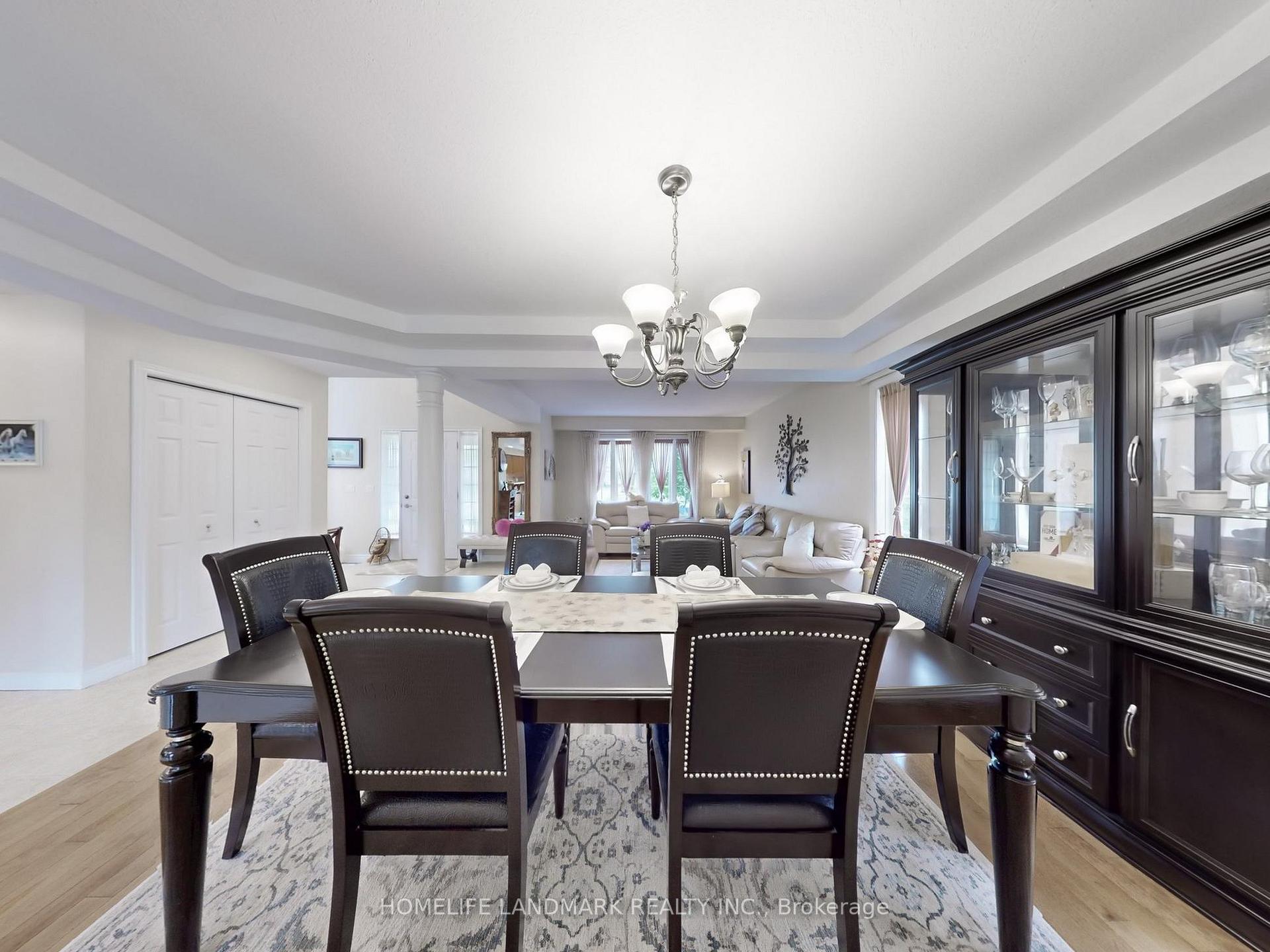 Photo 11 of 79 Clairfields Drive E, Guelph, Pineridge/Westminster Woods — HOMEH