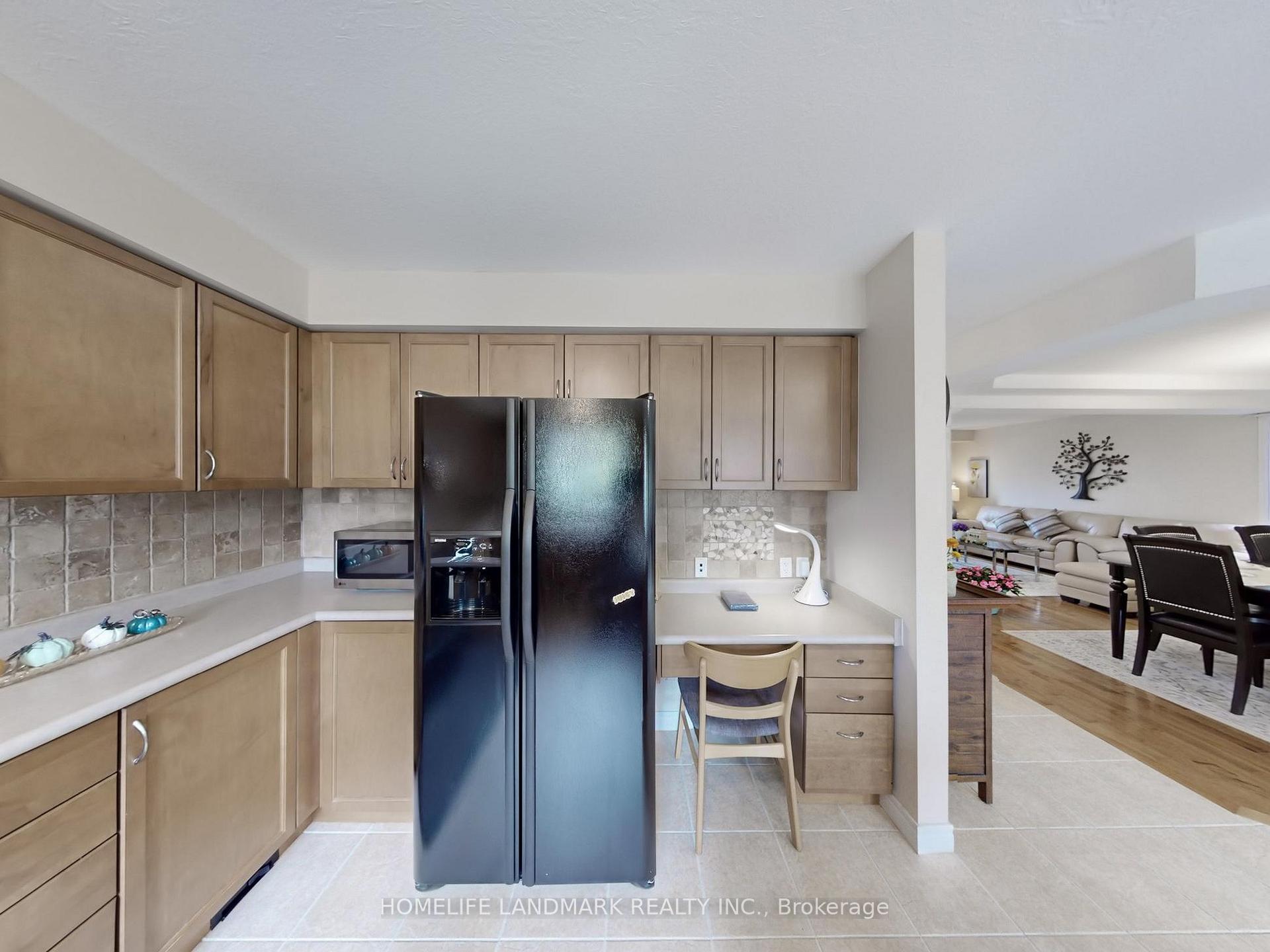 Photo 14 of 79 Clairfields Drive E, Guelph, Pineridge/Westminster Woods — HOMEH