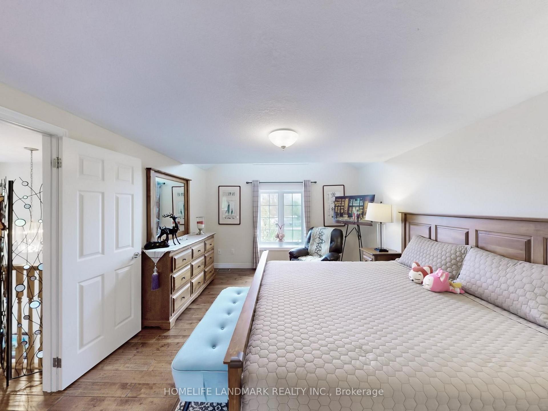 Photo 20 of 79 Clairfields Drive E, Guelph, Pineridge/Westminster Woods — HOMEH