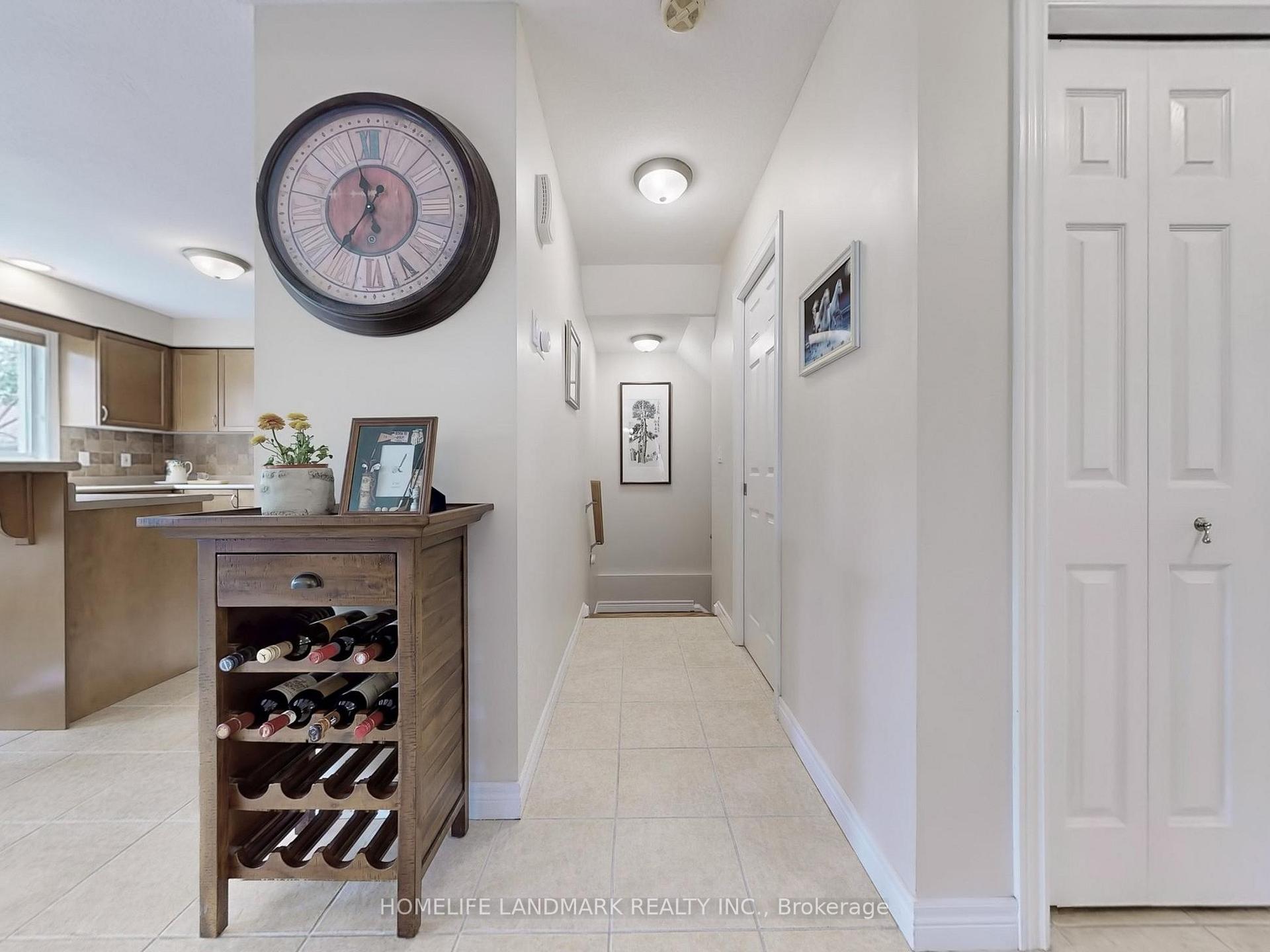 Photo 24 of 79 Clairfields Drive E, Guelph, Pineridge/Westminster Woods — HOMEH