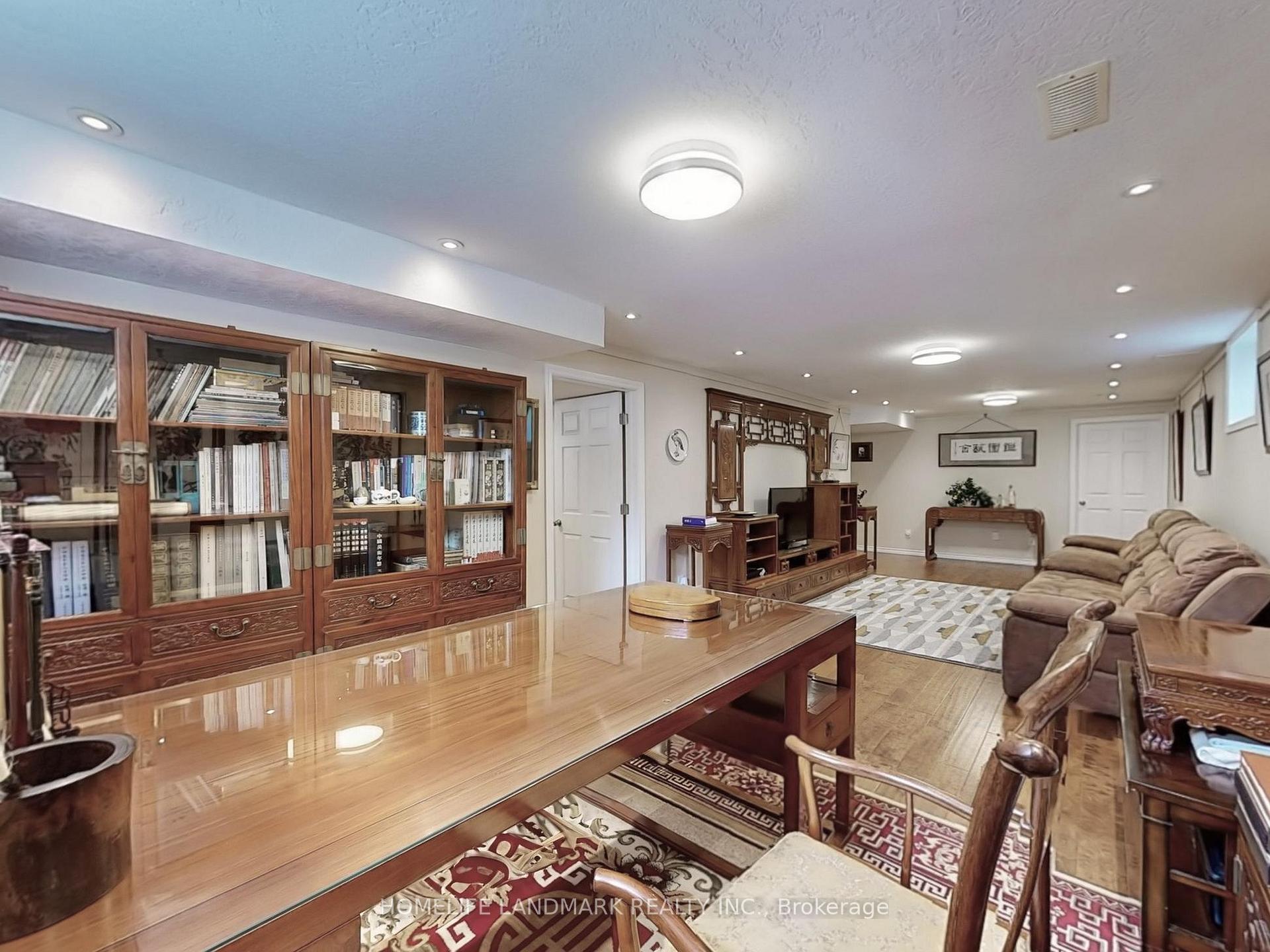 Photo 29 of 79 Clairfields Drive E, Guelph, Pineridge/Westminster Woods — HOMEH