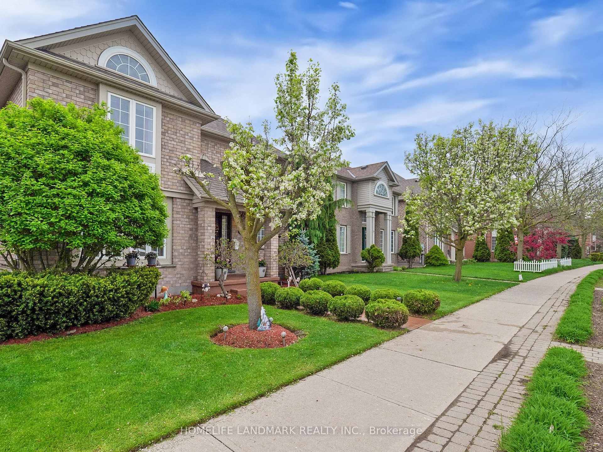 Photo 32 of 79 Clairfields Drive E, Guelph, Pineridge/Westminster Woods — HOMEH