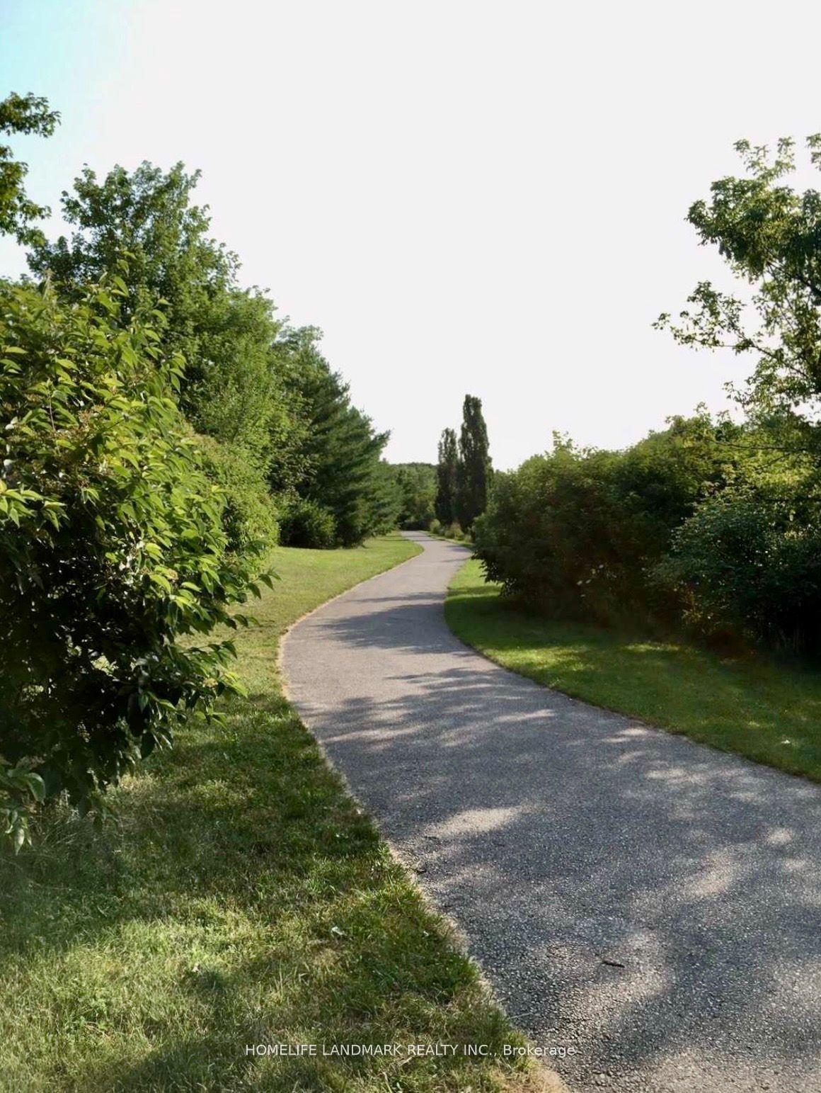 Photo 42 of 79 Clairfields Drive E, Guelph, Pineridge/Westminster Woods — HOMEH