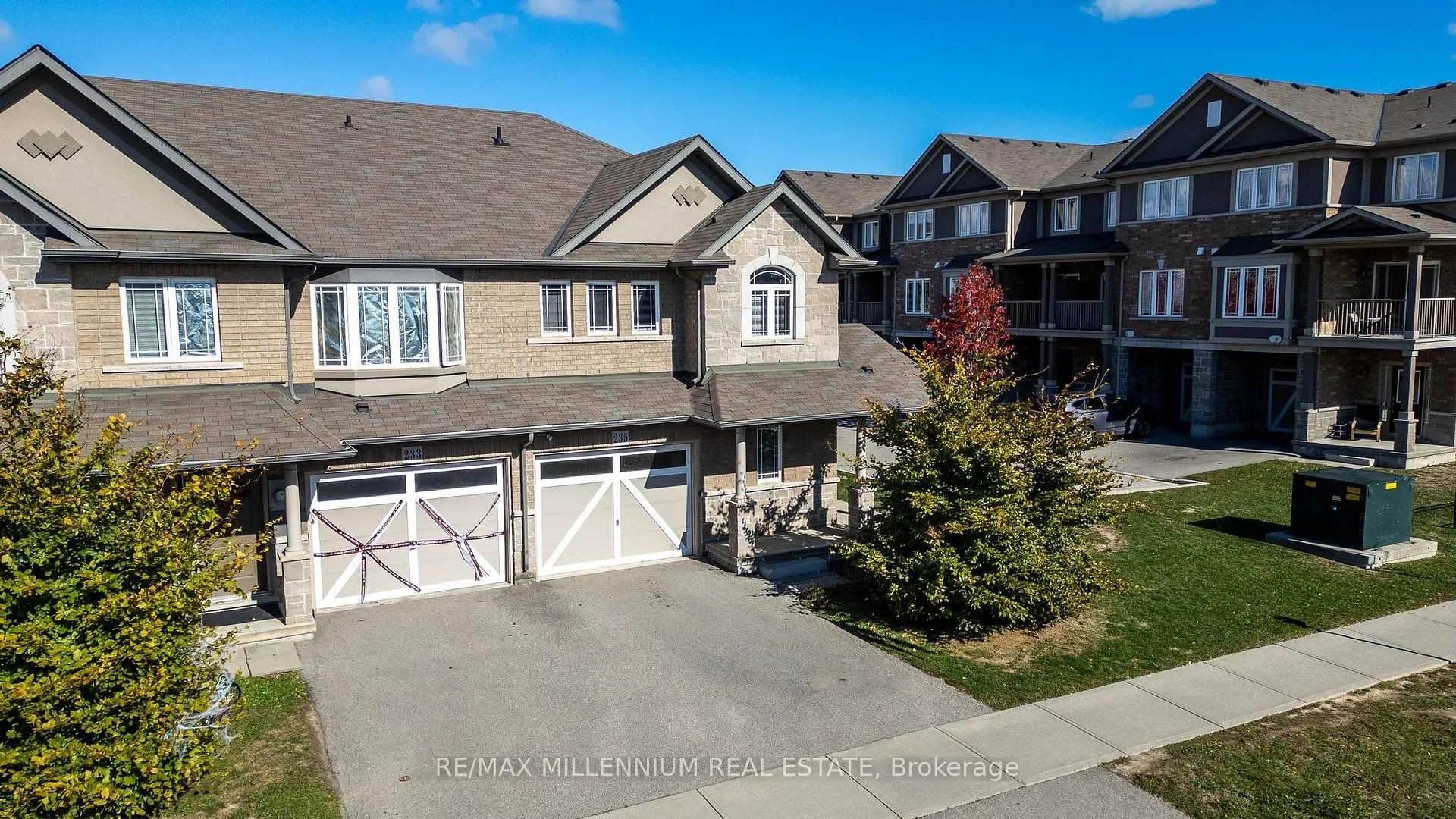 Photo 2 of 235 Bellagio Avenue, Hamilton, Stoney Creek Mountain — HOMEH