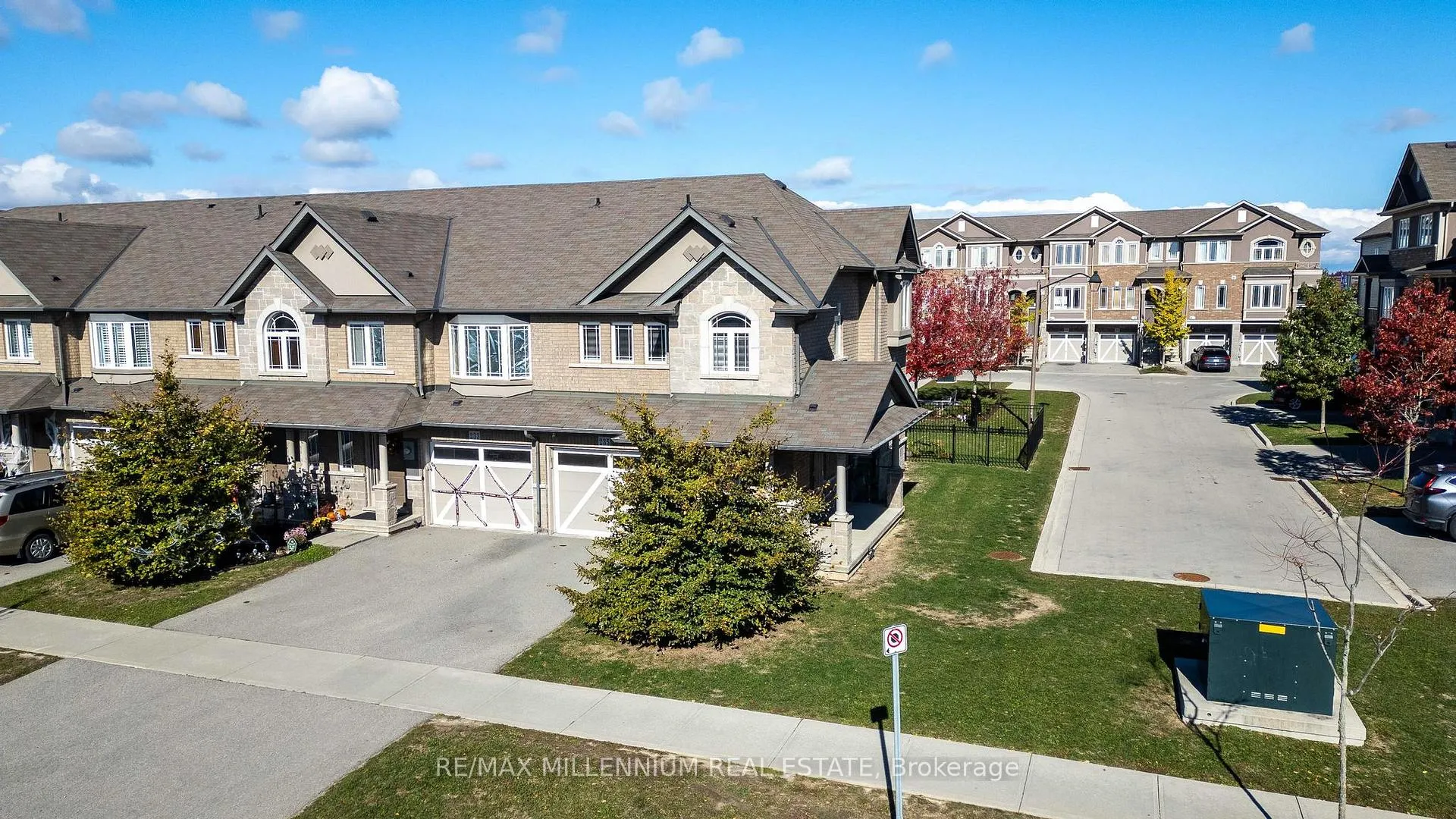 Photo 3 of 235 Bellagio Avenue, Hamilton, Stoney Creek Mountain — HOMEH