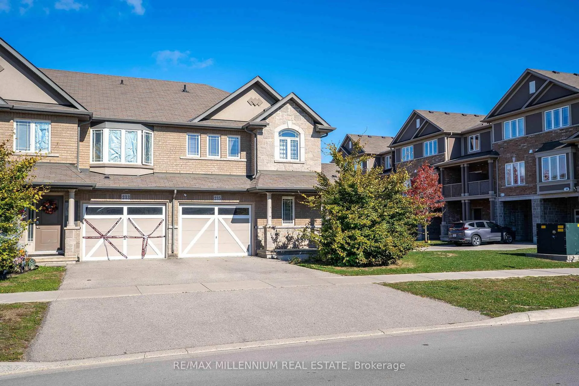 Photo 5 of 235 Bellagio Avenue, Hamilton, Stoney Creek Mountain — HOMEH