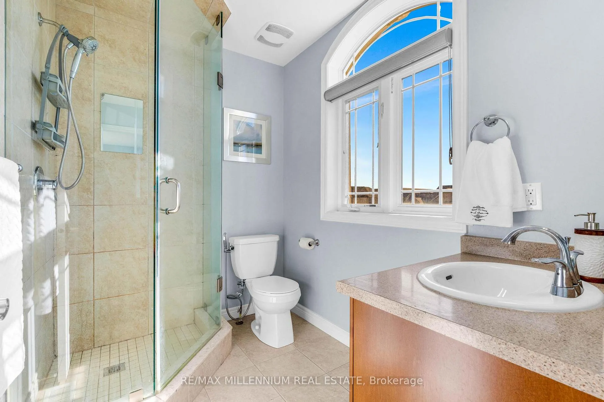 Photo 20 of 235 Bellagio Avenue, Hamilton, Stoney Creek Mountain — HOMEH