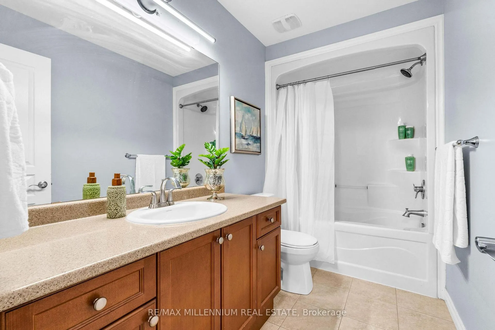 Photo 23 of 235 Bellagio Avenue, Hamilton, Stoney Creek Mountain — HOMEH