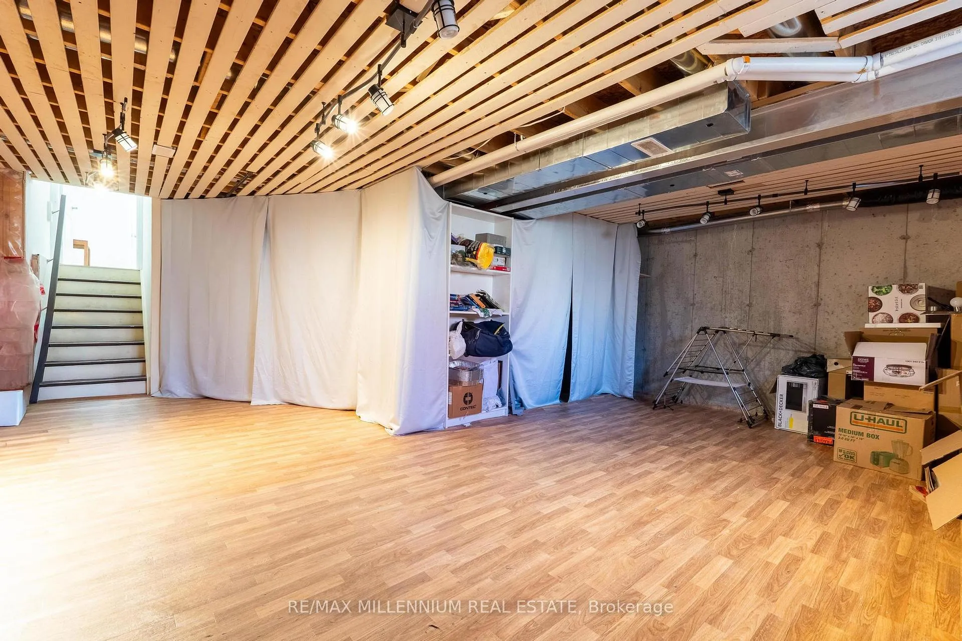 Photo 26 of 235 Bellagio Avenue, Hamilton, Stoney Creek Mountain — HOMEH