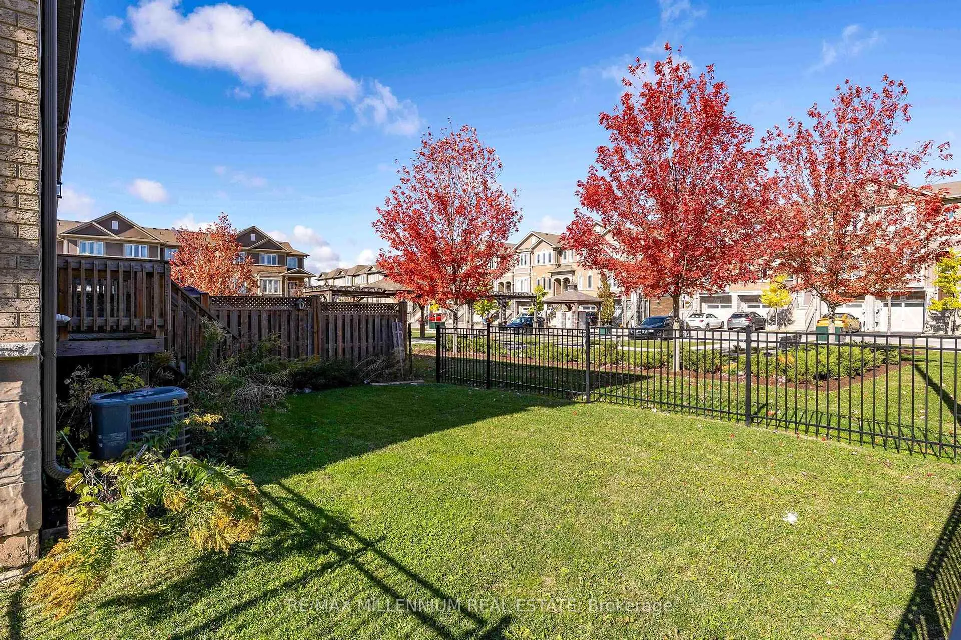 Photo 35 of 235 Bellagio Avenue, Hamilton, Stoney Creek Mountain — HOMEH