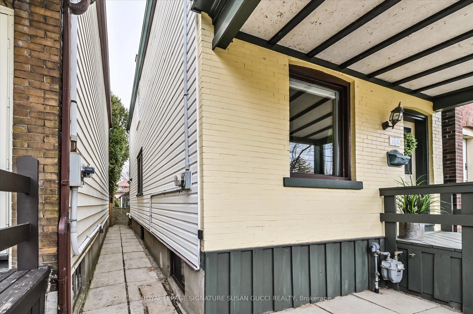 Photo 36 of 104 Dewhurst Boulevard, Toronto, Danforth — HOMEH