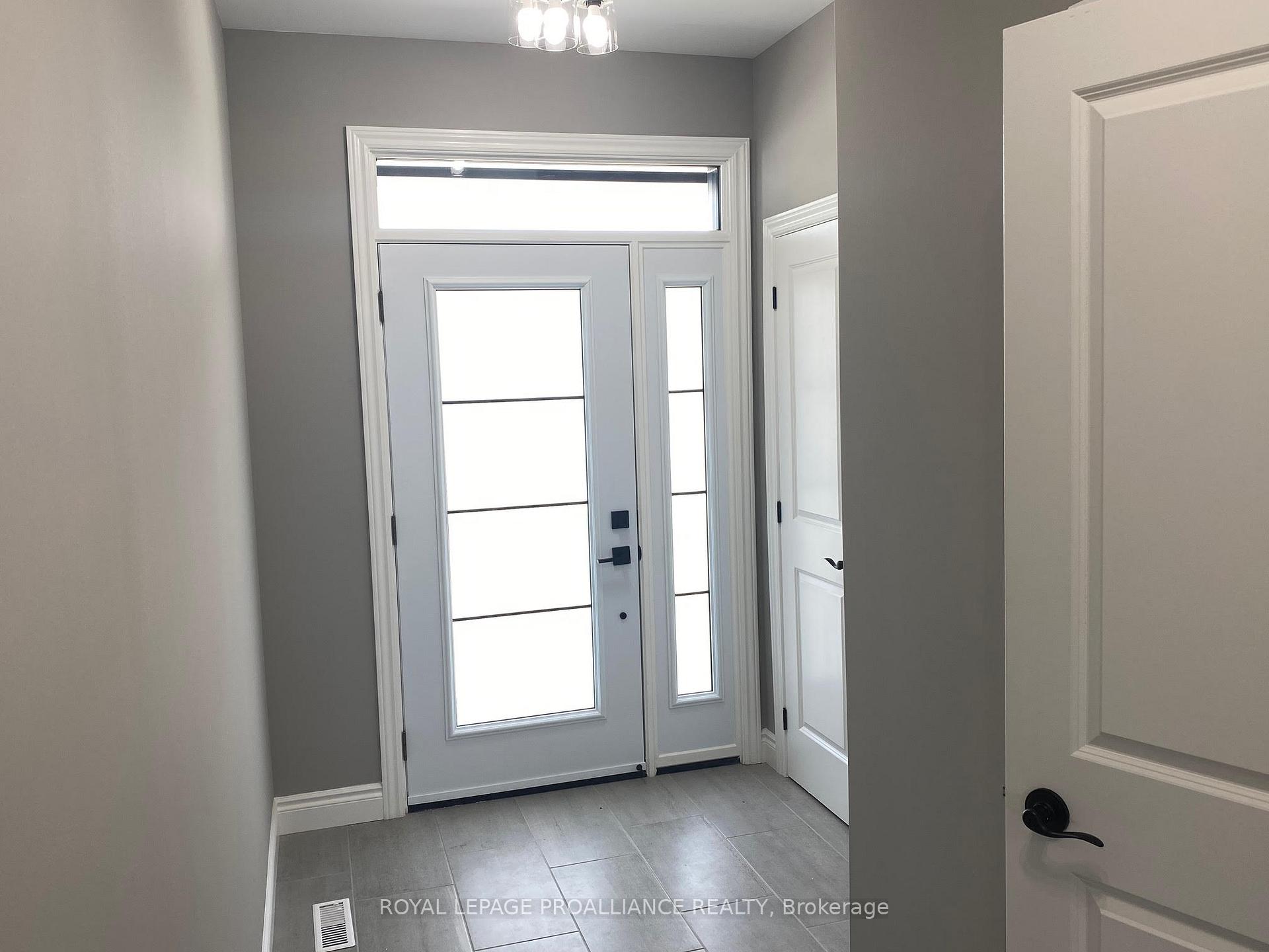Photo 2 of 23 Primrose Crescent, Belleville, Thurlow Ward — HOMEH