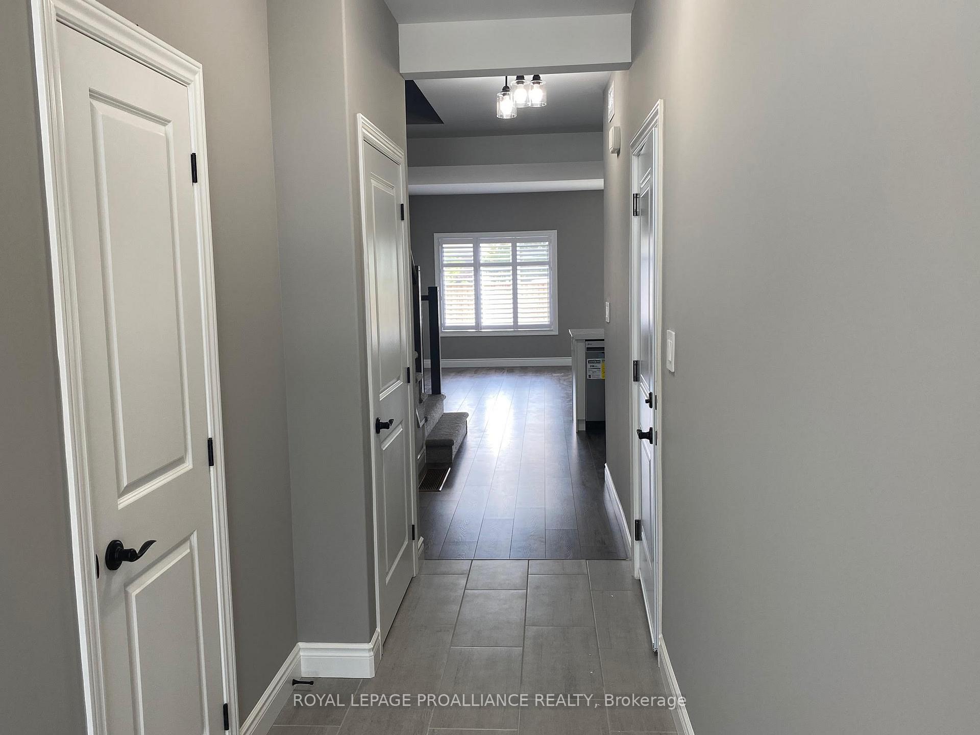 Photo 3 of 23 Primrose Crescent, Belleville, Thurlow Ward — HOMEH