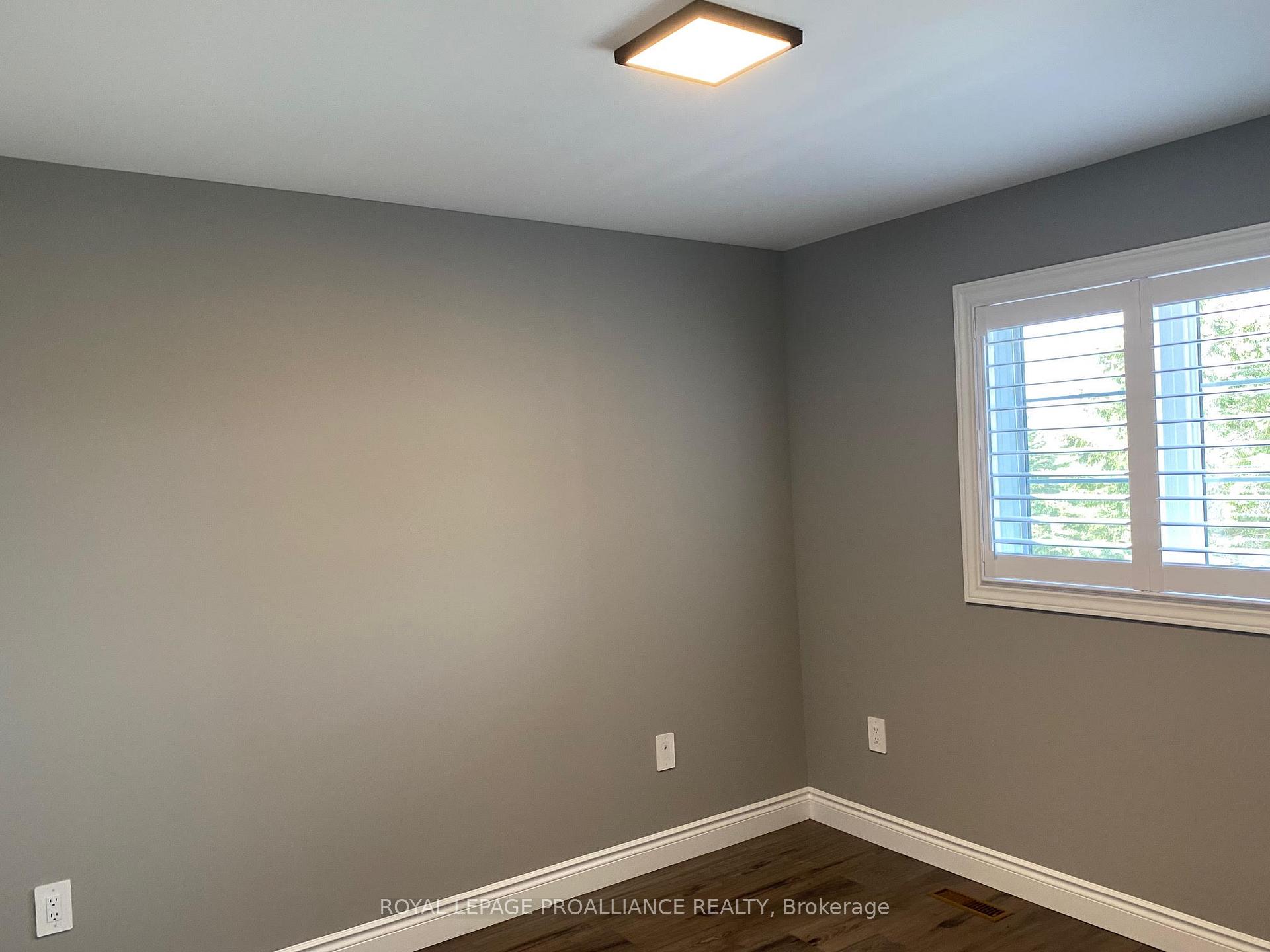 Photo 7 of 23 Primrose Crescent, Belleville, Thurlow Ward — HOMEH