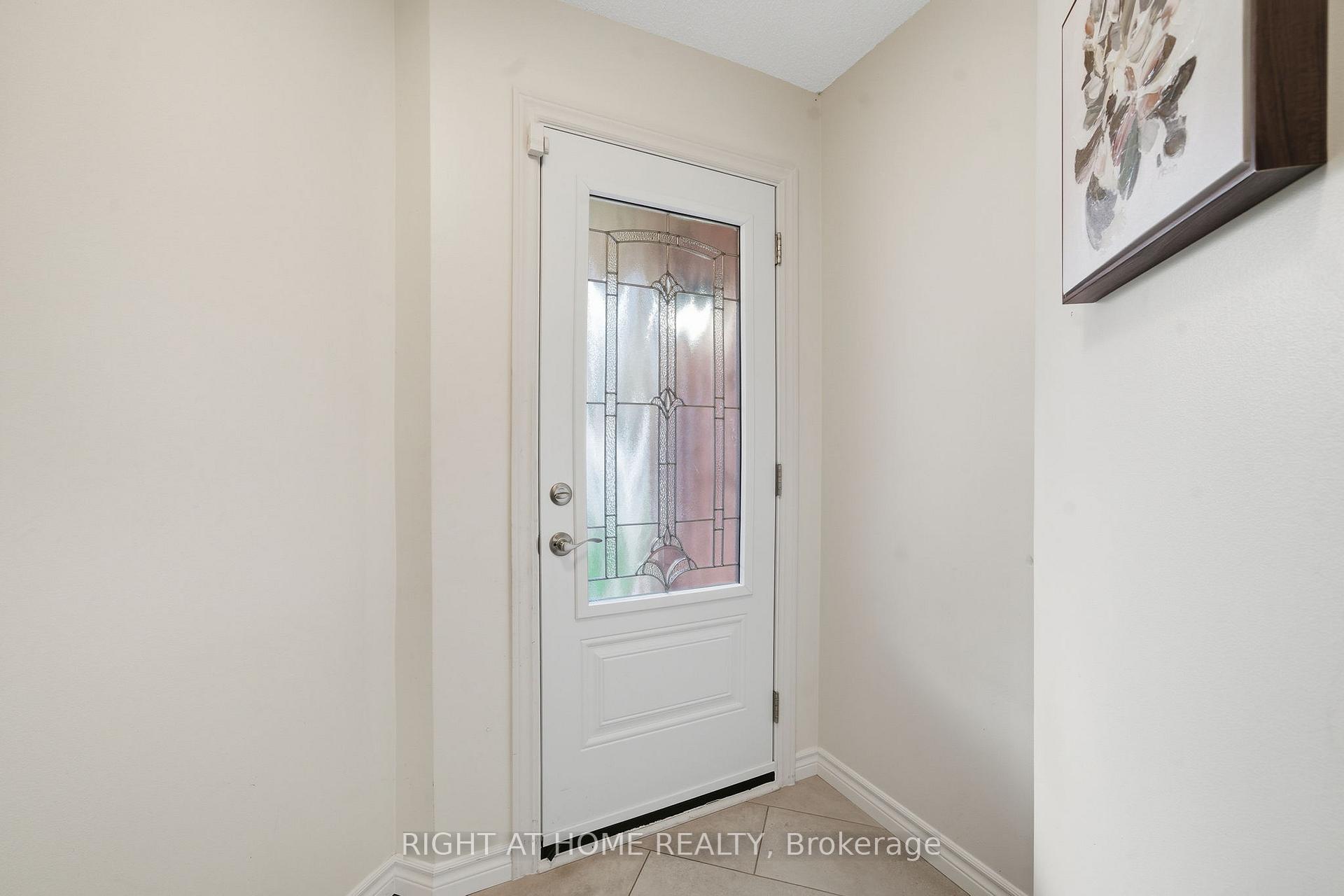 Photo 8 of 5 Wickens Crescent, Ajax, Central West — HOMEH