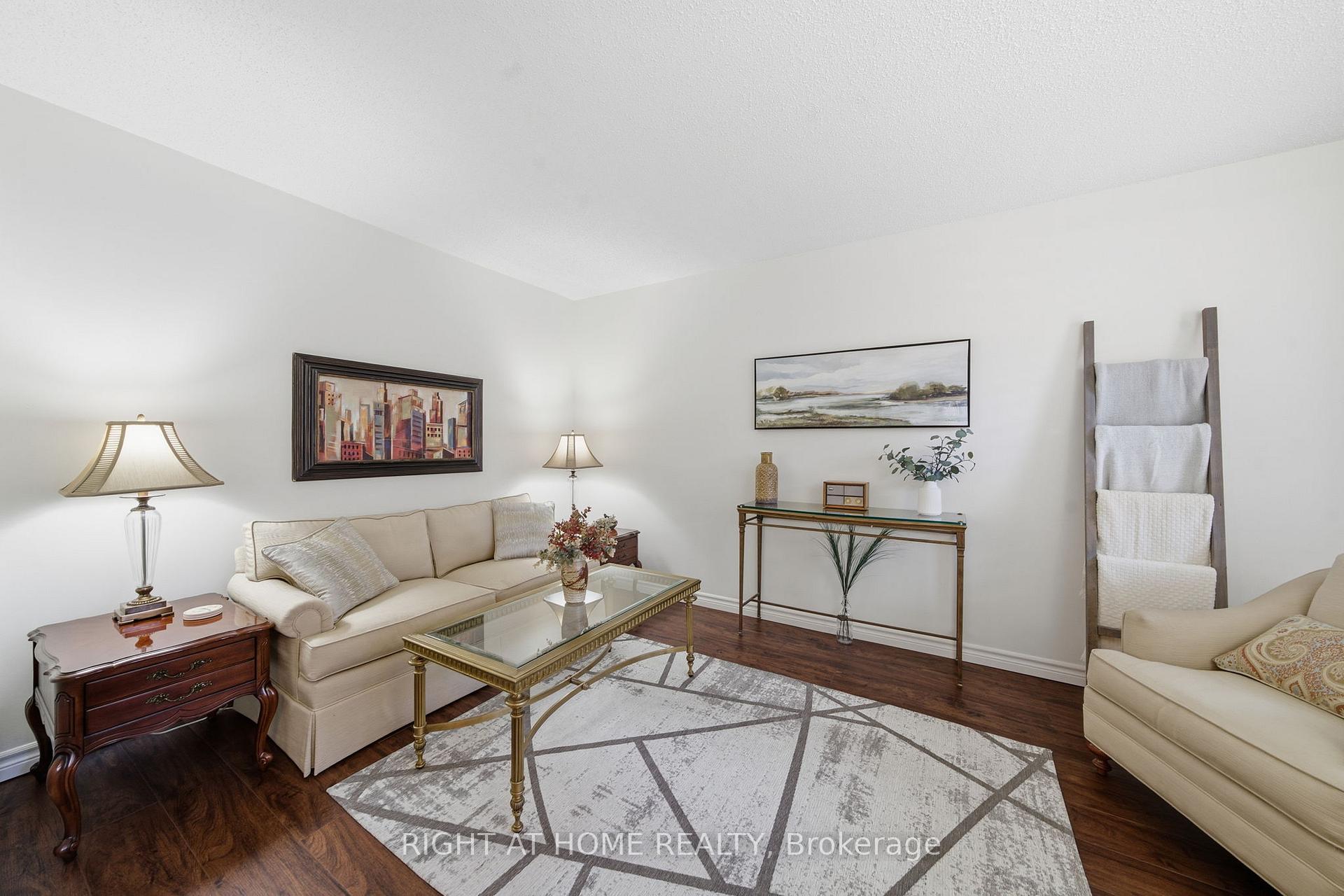 Photo 11 of 5 Wickens Crescent, Ajax, Central West — HOMEH