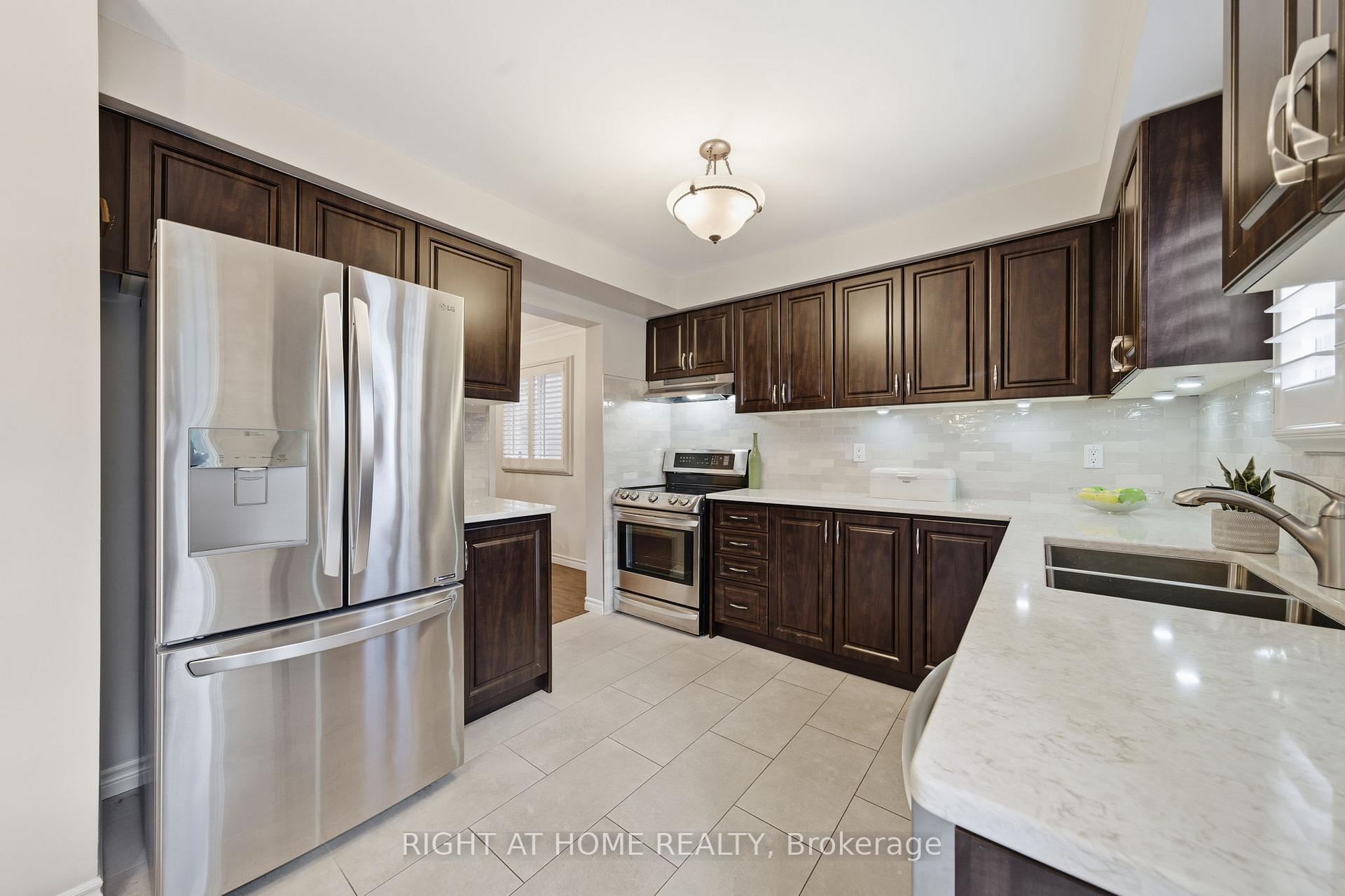 Photo 16 of 5 Wickens Crescent, Ajax, Central West — HOMEH
