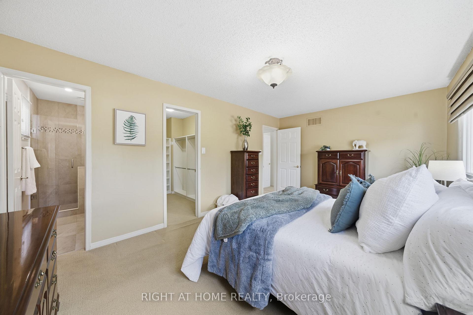 Photo 21 of 5 Wickens Crescent, Ajax, Central West — HOMEH