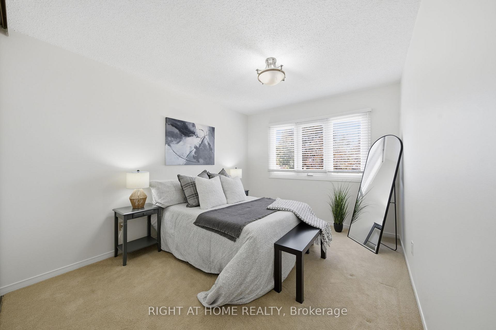 Photo 25 of 5 Wickens Crescent, Ajax, Central West — HOMEH