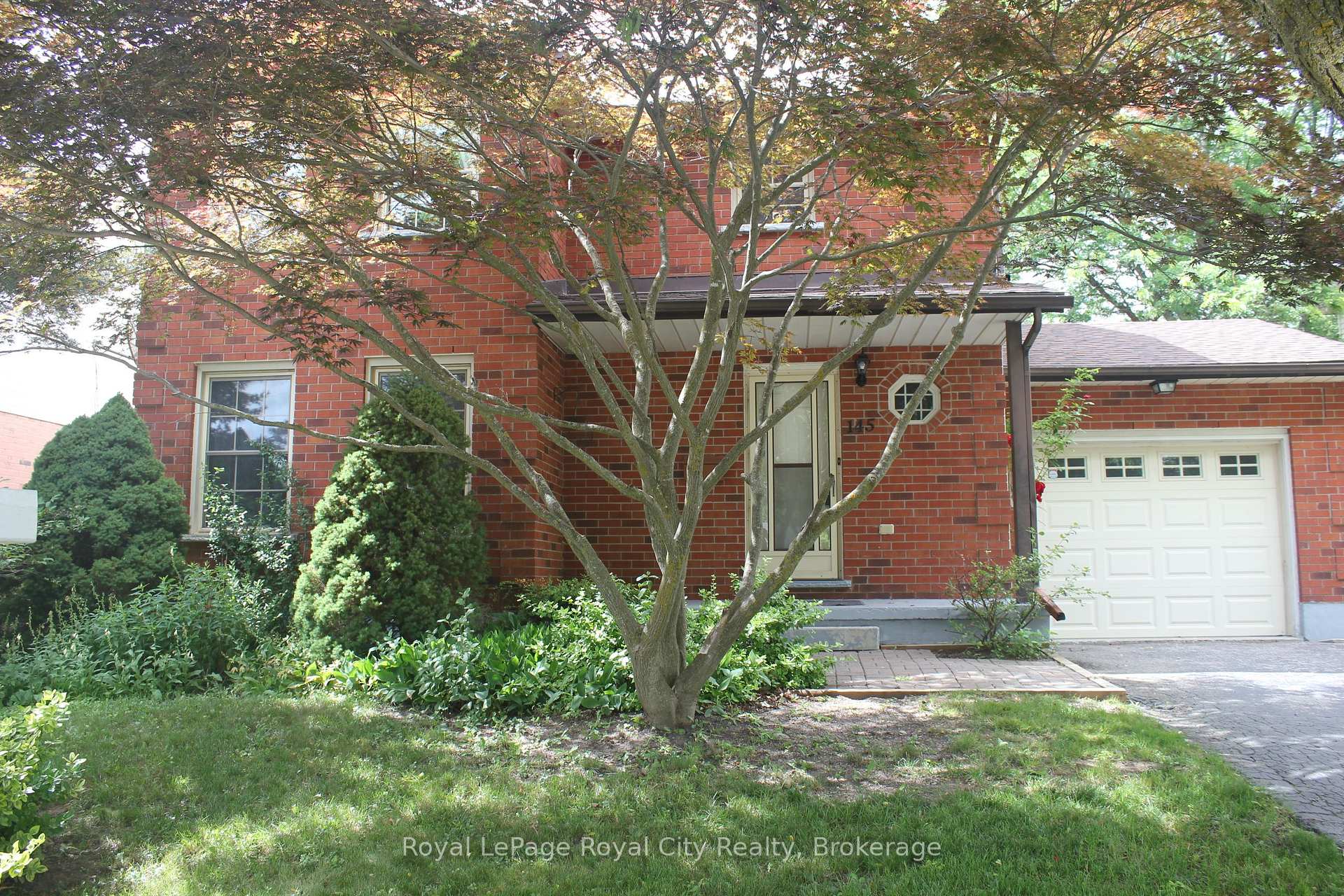Photo 3 of 145 Kortright Road W, Guelph, Kortright West — HOMEH