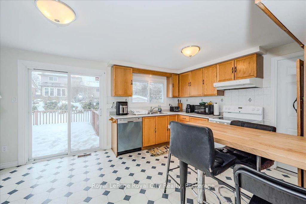 Photo 9 of 145 Kortright Road W, Guelph, Kortright West — HOMEH