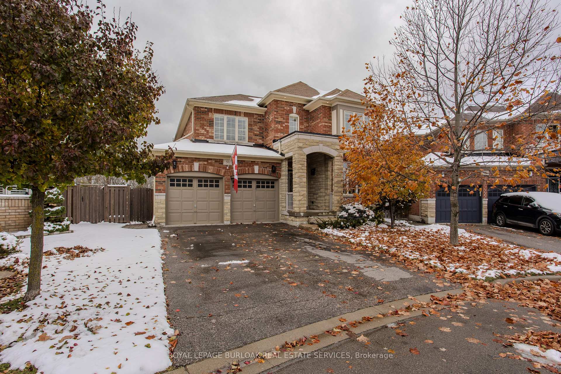 Photo 2 of 50 Attridge Crescent, Hamilton, Waterdown — HOMEH