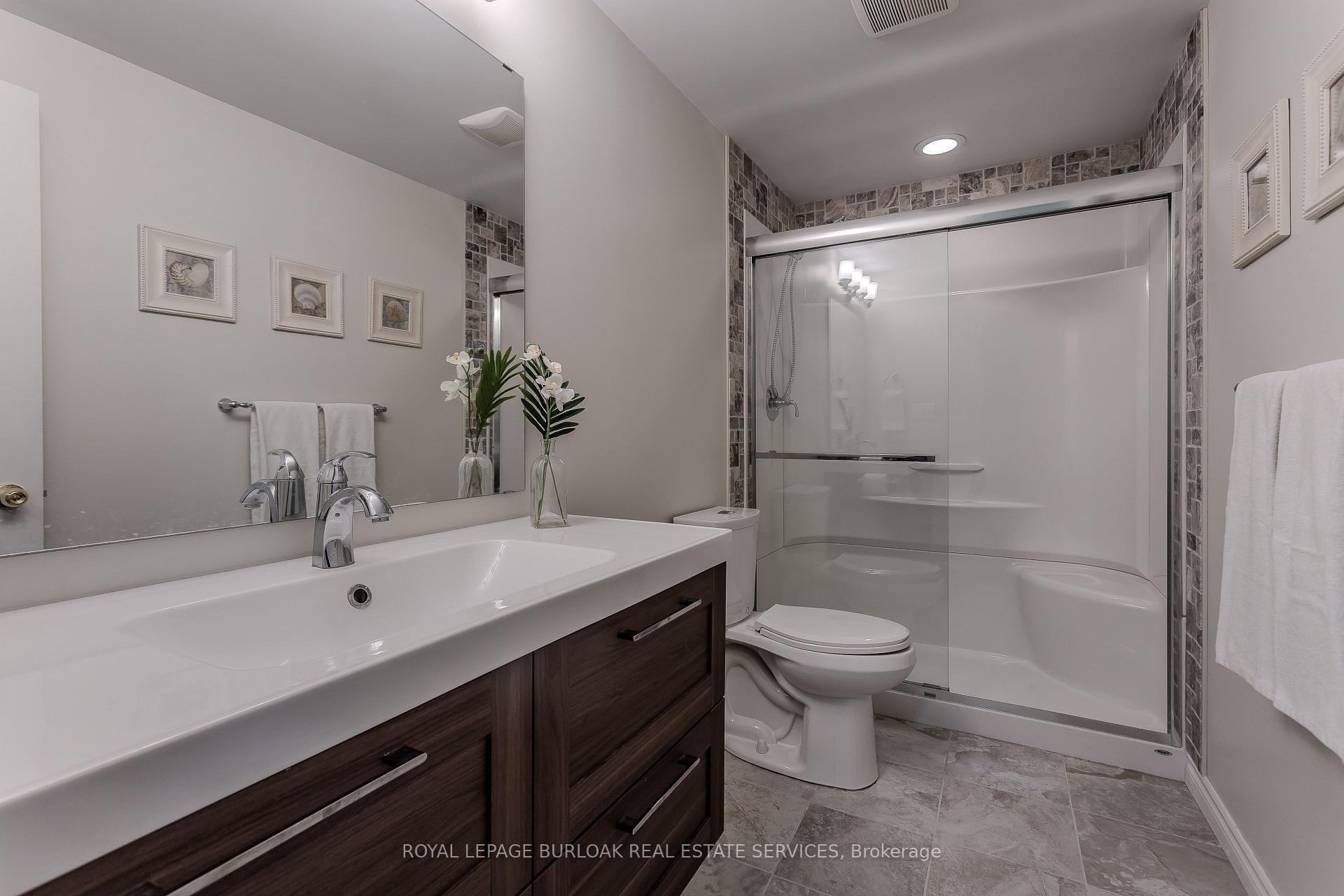 Photo 34 of 50 Attridge Crescent, Hamilton, Waterdown — HOMEH