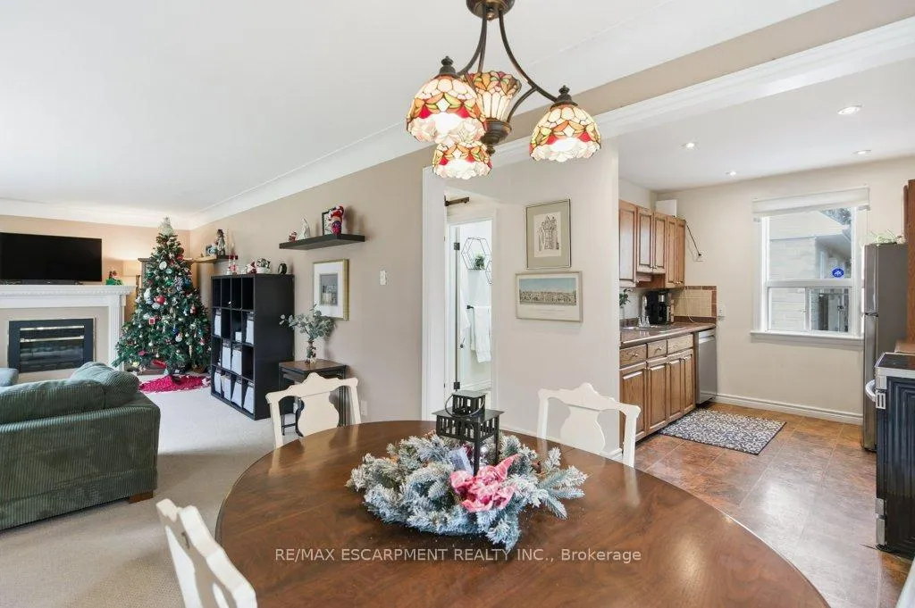 Photo 12 of 52 Sylvia Crescent, Hamilton, Rosedale — HOMEH