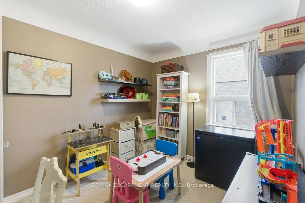 Photo 19 of 52 Sylvia Crescent, Hamilton, Rosedale — HOMEH